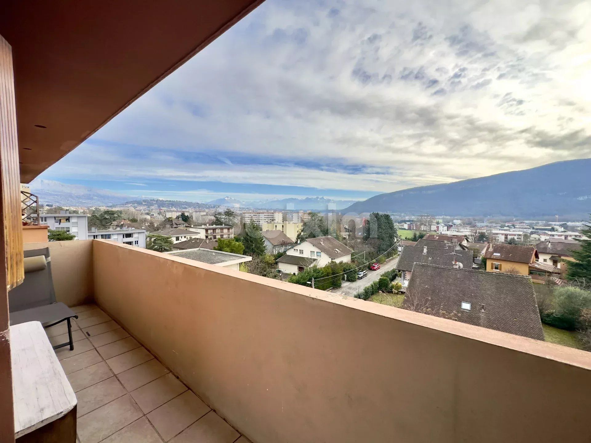 appartamento 3 Camere in vendita su Ambilly (74100)