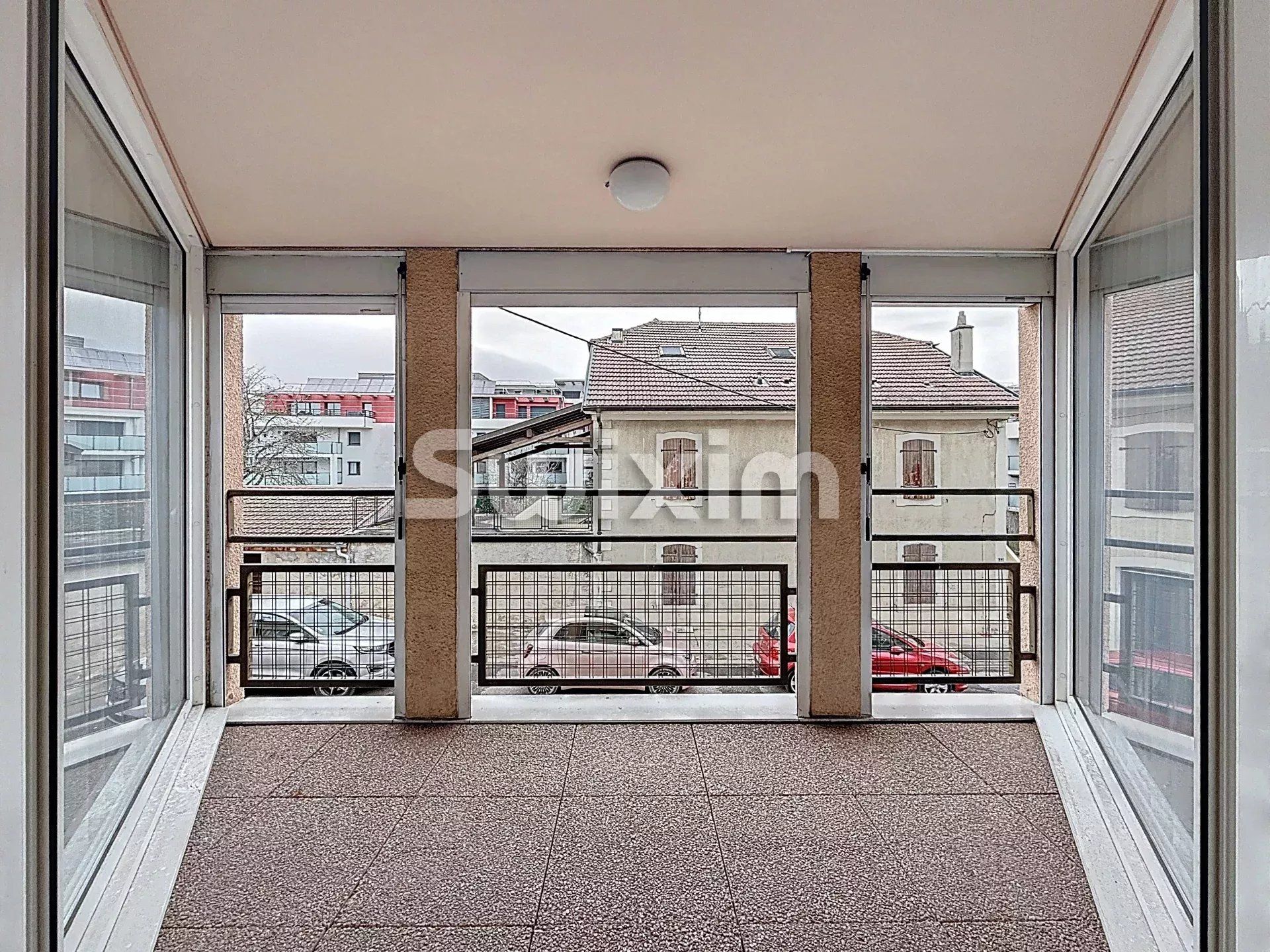 apartment 3 Rooms for sale on Ferney-Voltaire (01210)