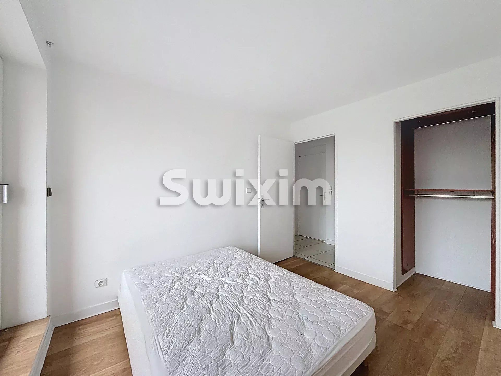 apartment 3 Rooms for sale on Ferney-Voltaire (01210)