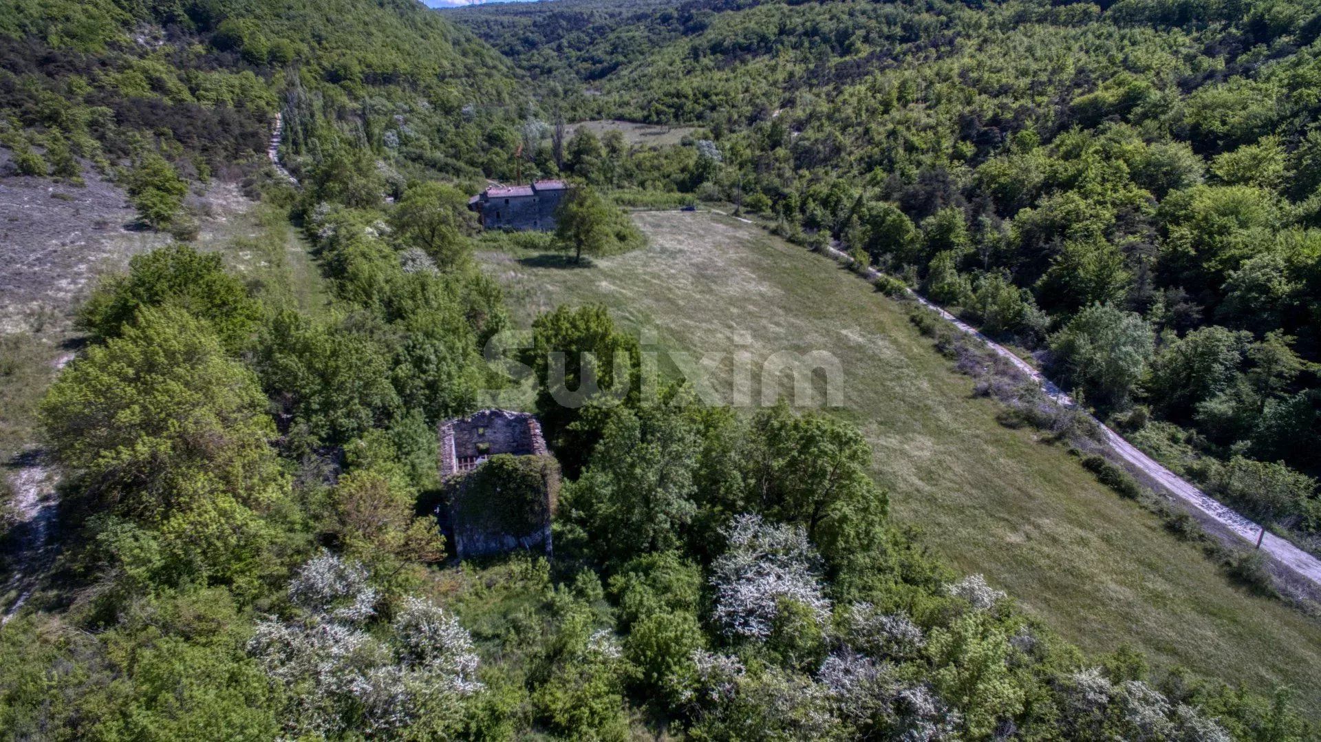 mas 15 Salas en venta en Grignan (26230)