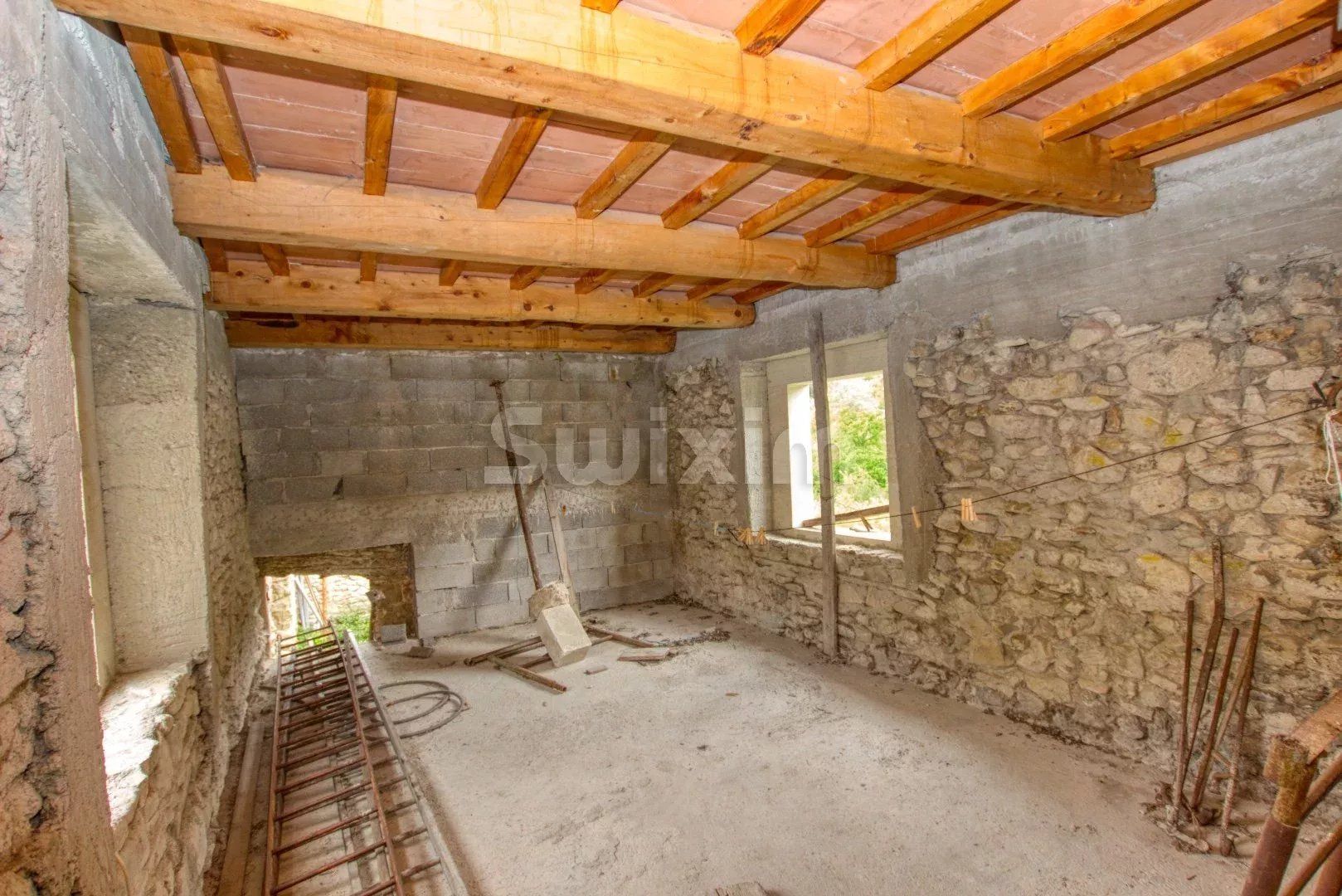 mas 15 Salas en venta en Grignan (26230)