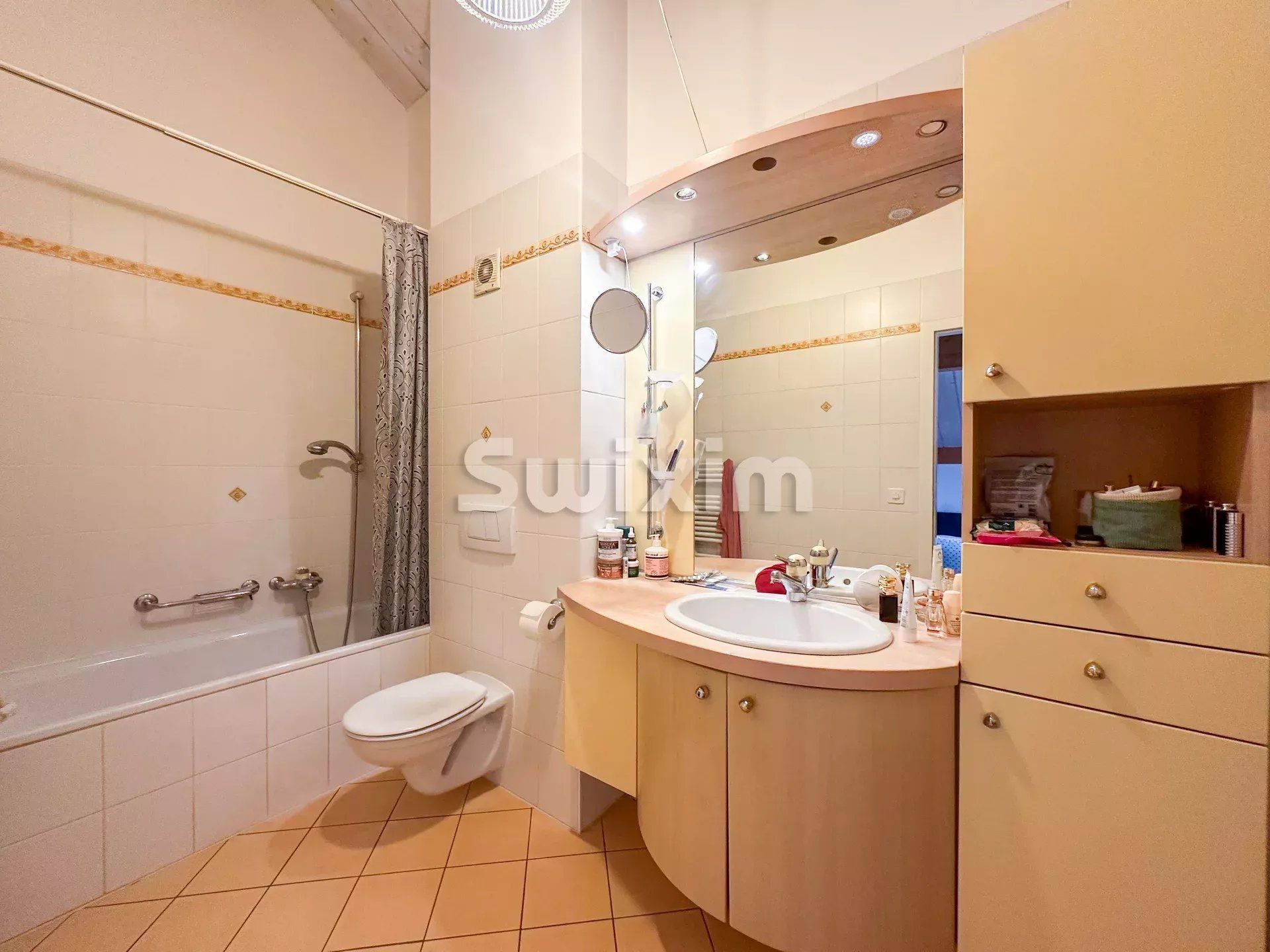 maison 8 Pièces en vente sur Veyrier (1255)