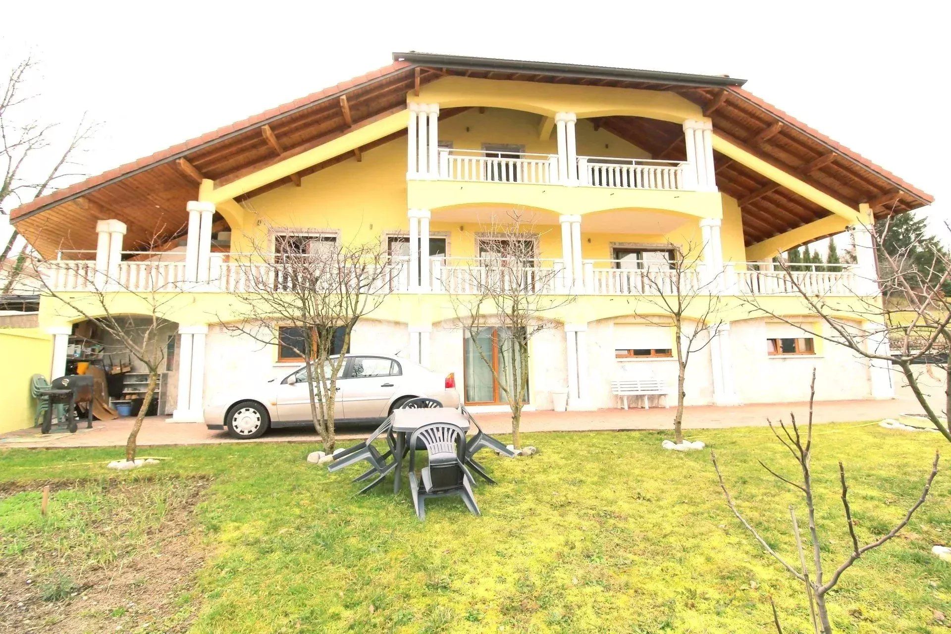 proprietà 15 Camere in vendita su Vétraz-Monthoux (74100)