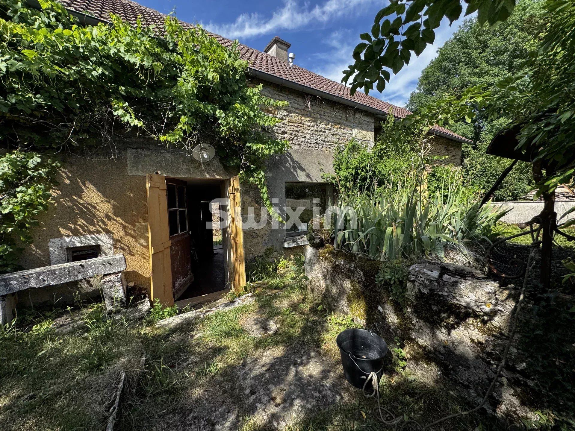 casa 4 Camere in vendita su Santigny (89420)