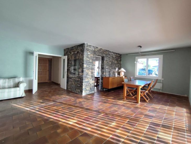 Vente Maison Saint-Julien-les-Rosiers 5 Pièces 167 m²