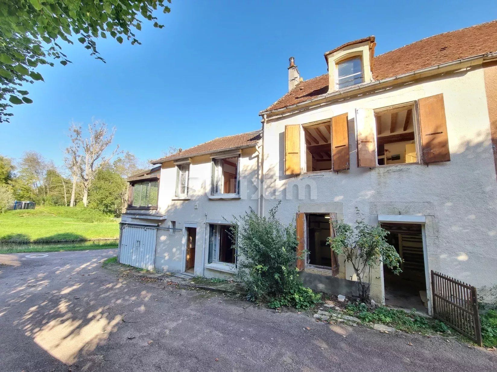 Sale House Villiers-sur-Yonne 10&nbsp;Rooms 101.6&nbsp;m²