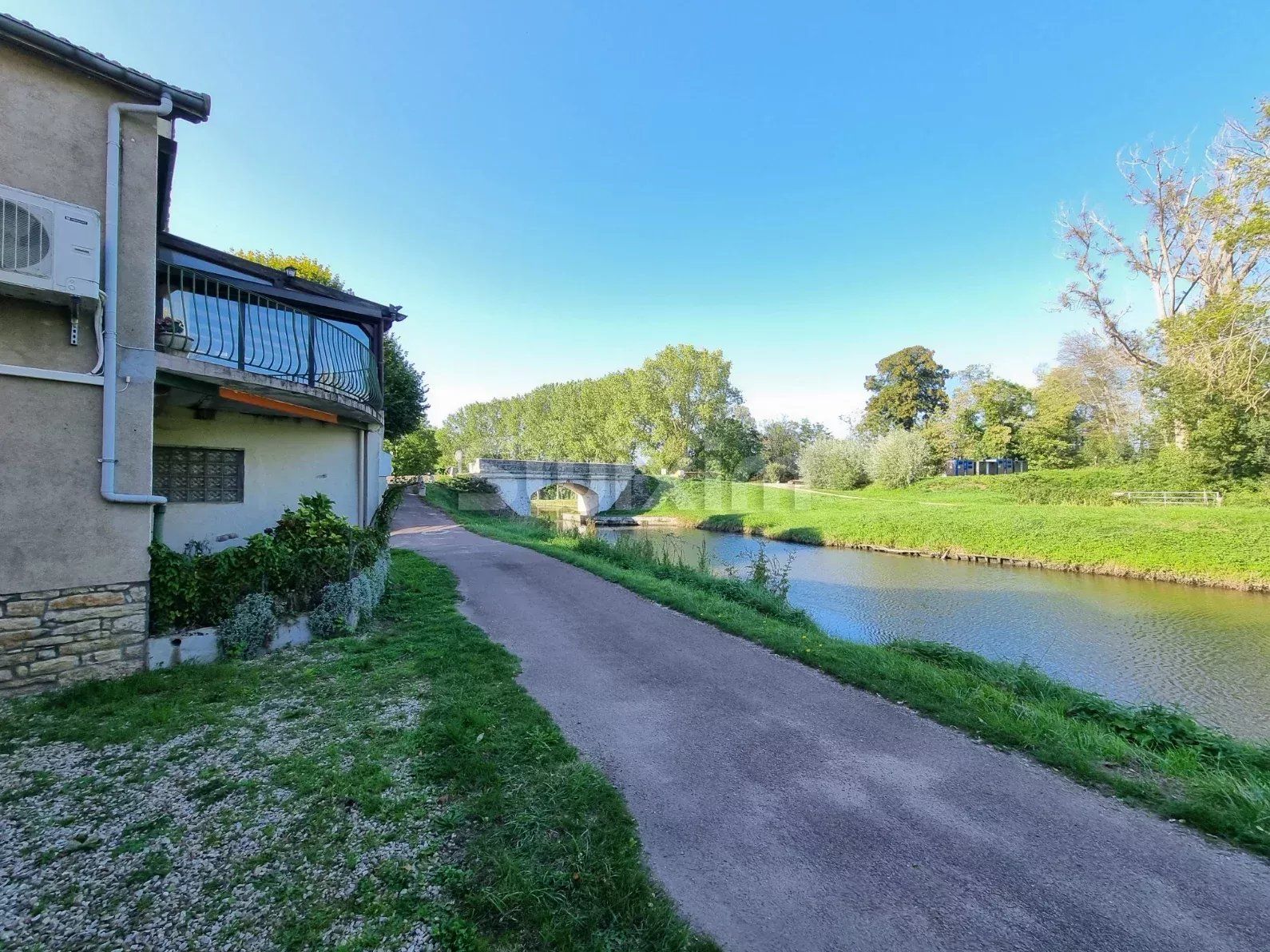 Vente Maison Villiers-sur-Yonne 10 Pièces 101.6 m²