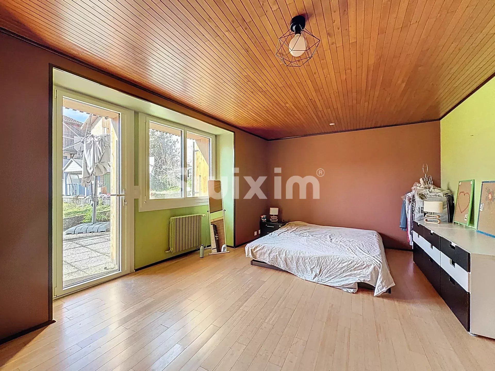 casa 10 Camere in vendita su Péron (01630)