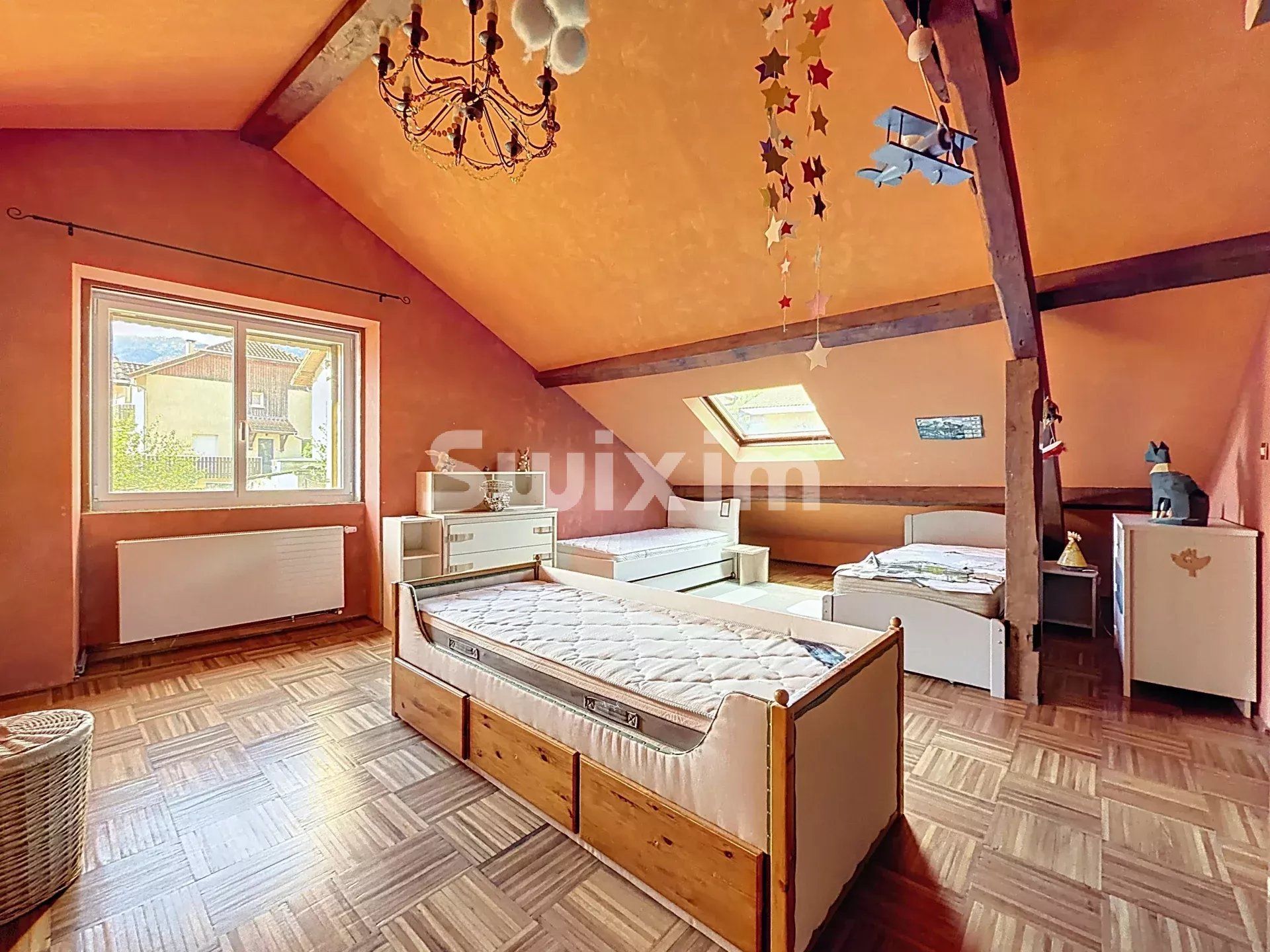 casa 10 Camere in vendita su Péron (01630)