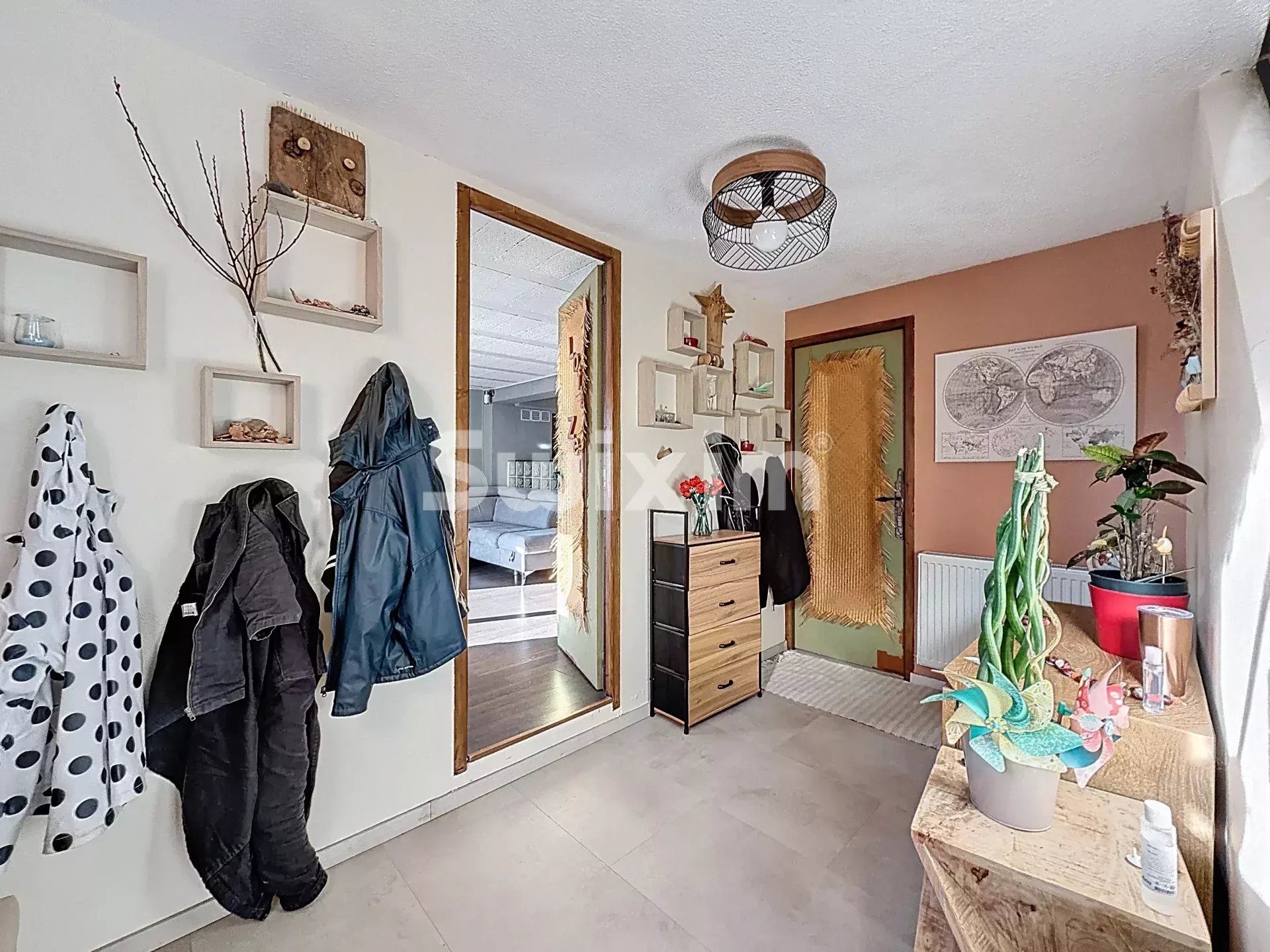 casa 10 Camere in vendita su Péron (01630)