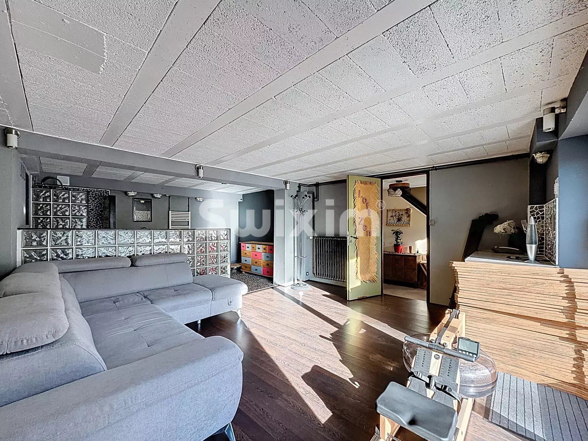 casa 10 Camere in vendita su Péron (01630)