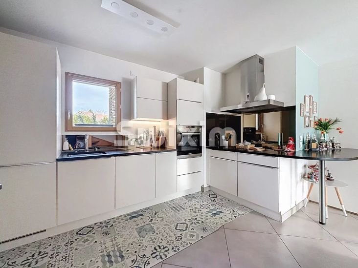 Venta Apartamento Prévessin-Moëns 4 Salas 93 m²