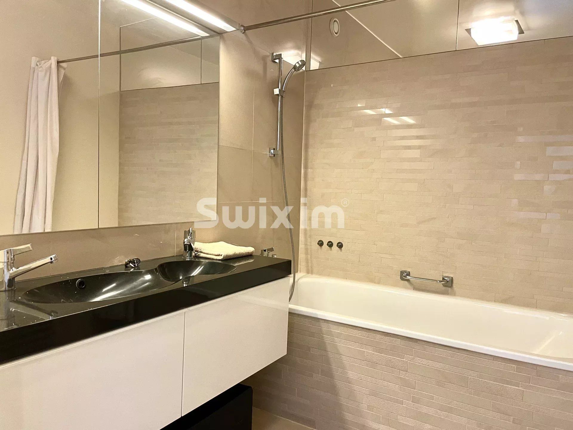 appartamento 4 Camere in affitto su Genève (1203)