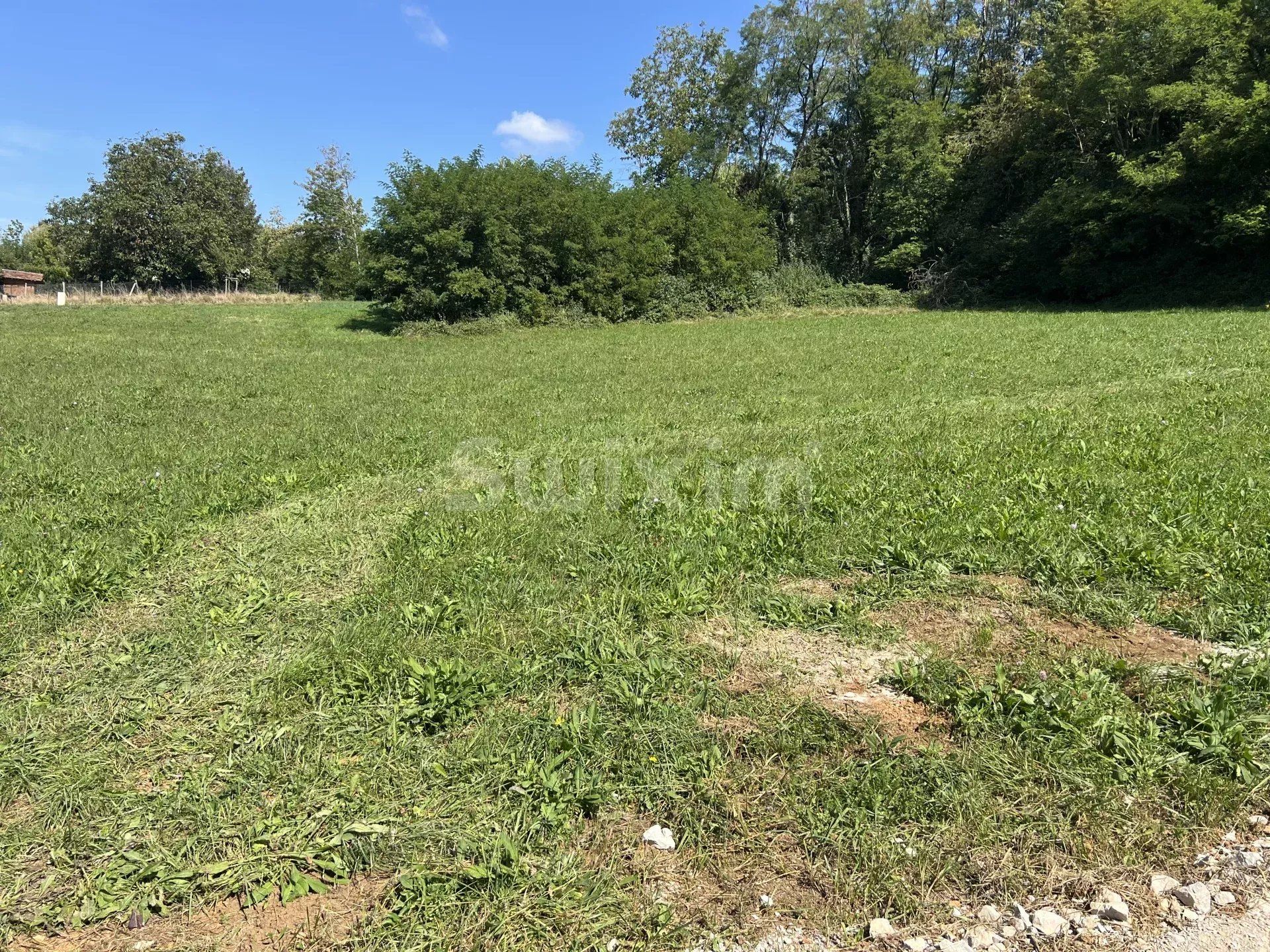 terreno edificável para venda sobre Lons-le-Saunier (39000)