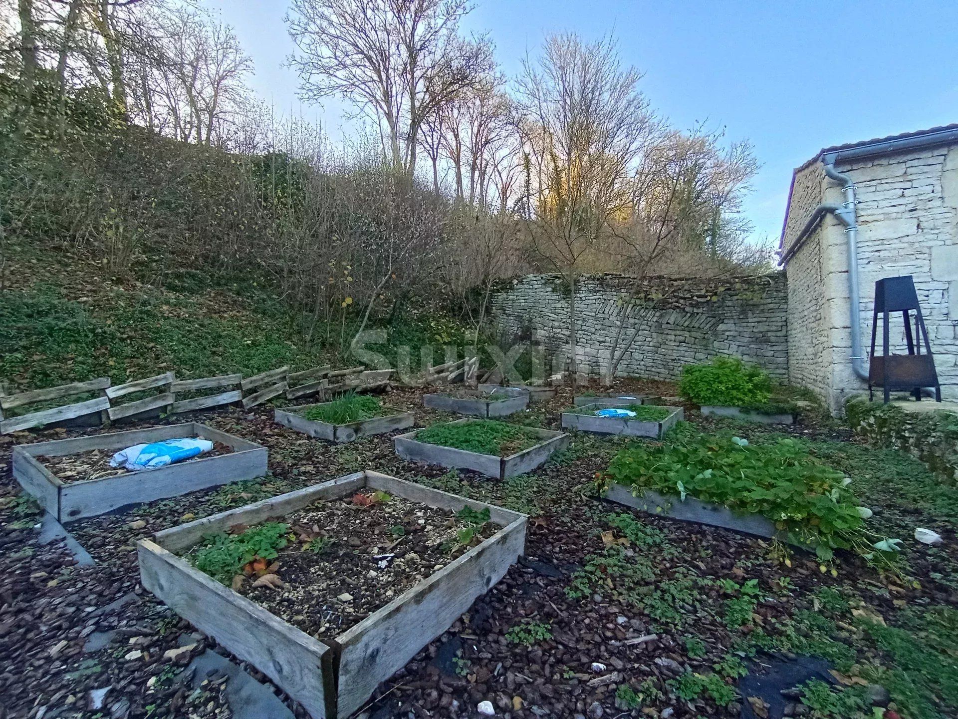 house 6 Rooms for sale on Aisy-sur-Armançon (89390)