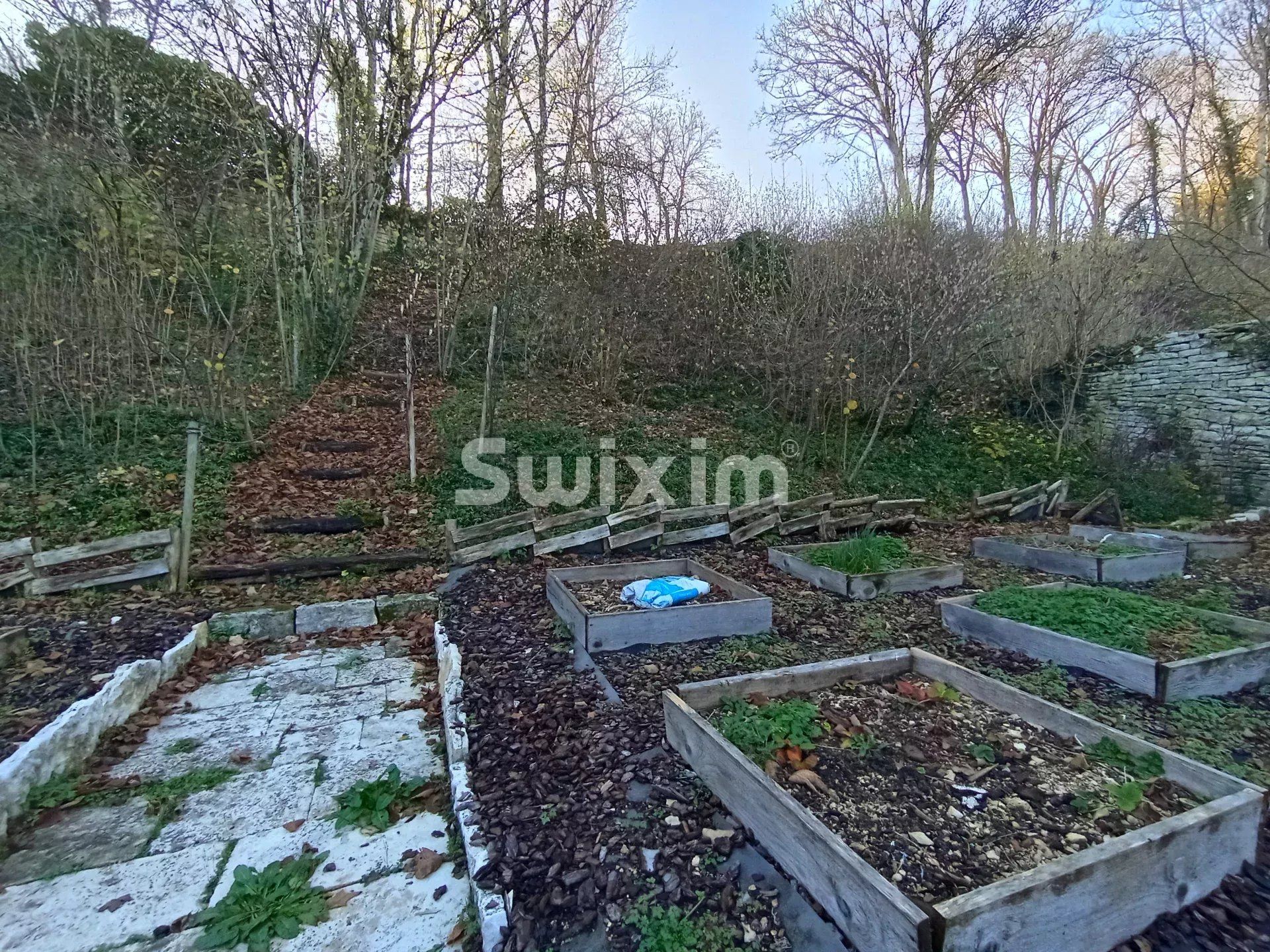 house 6 Rooms for sale on Aisy-sur-Armançon (89390)