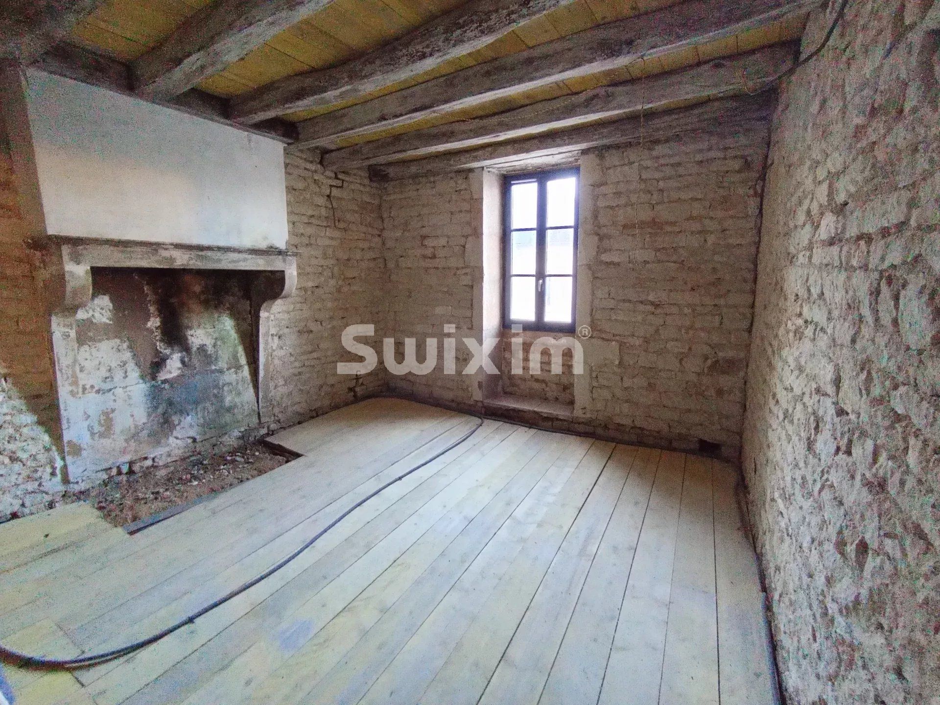 house 6 Rooms for sale on Aisy-sur-Armançon (89390)