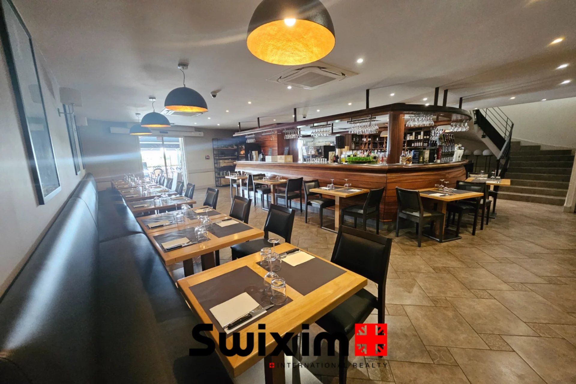 comercial local 15 Quartos para venda sobre Pauillac (33250)