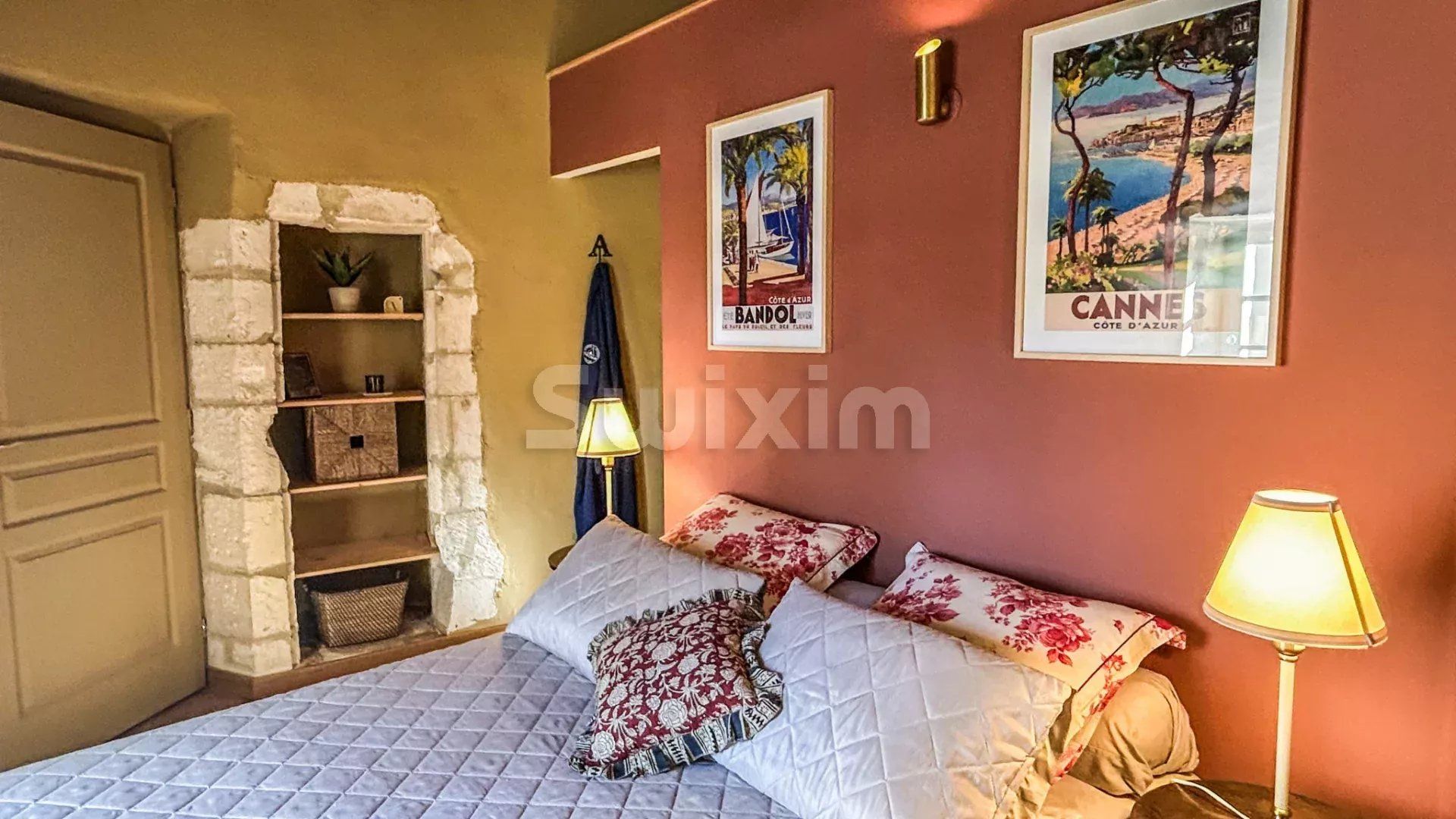 apartment 2 Rooms for sale on Uzès (30700)