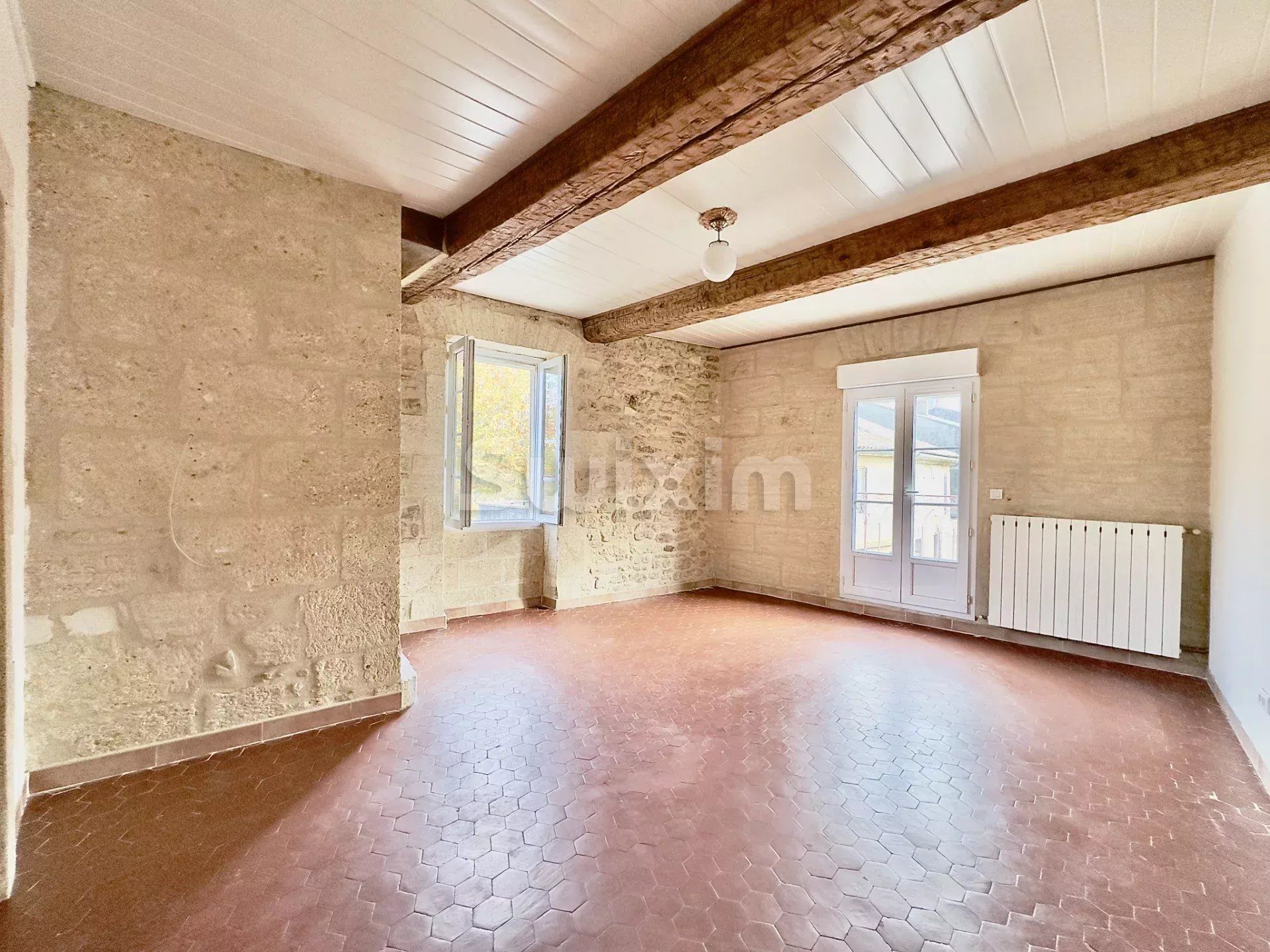 house 5 Rooms for sale on Remoulins (30210)