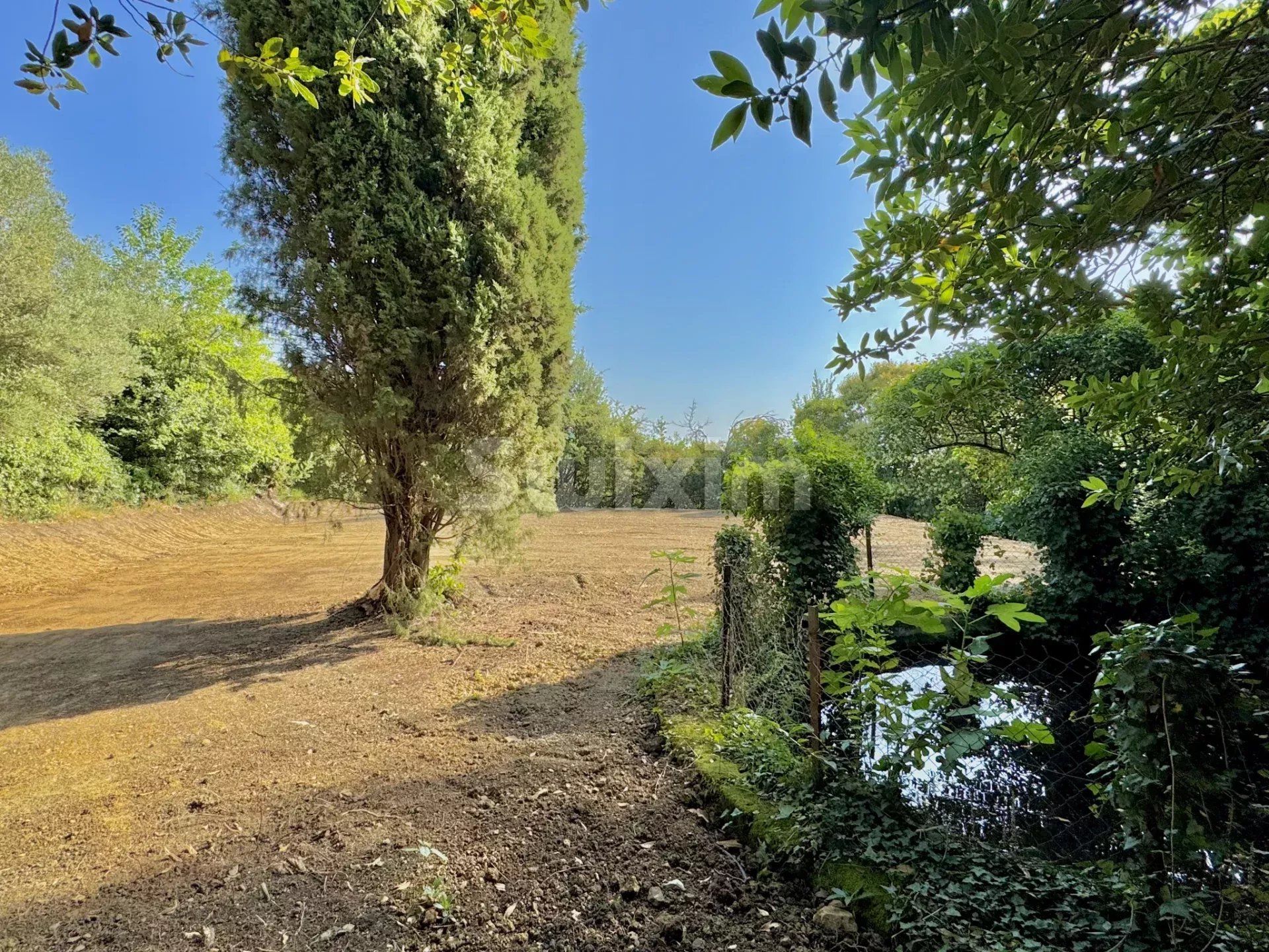 land for sale on Alès (30100)