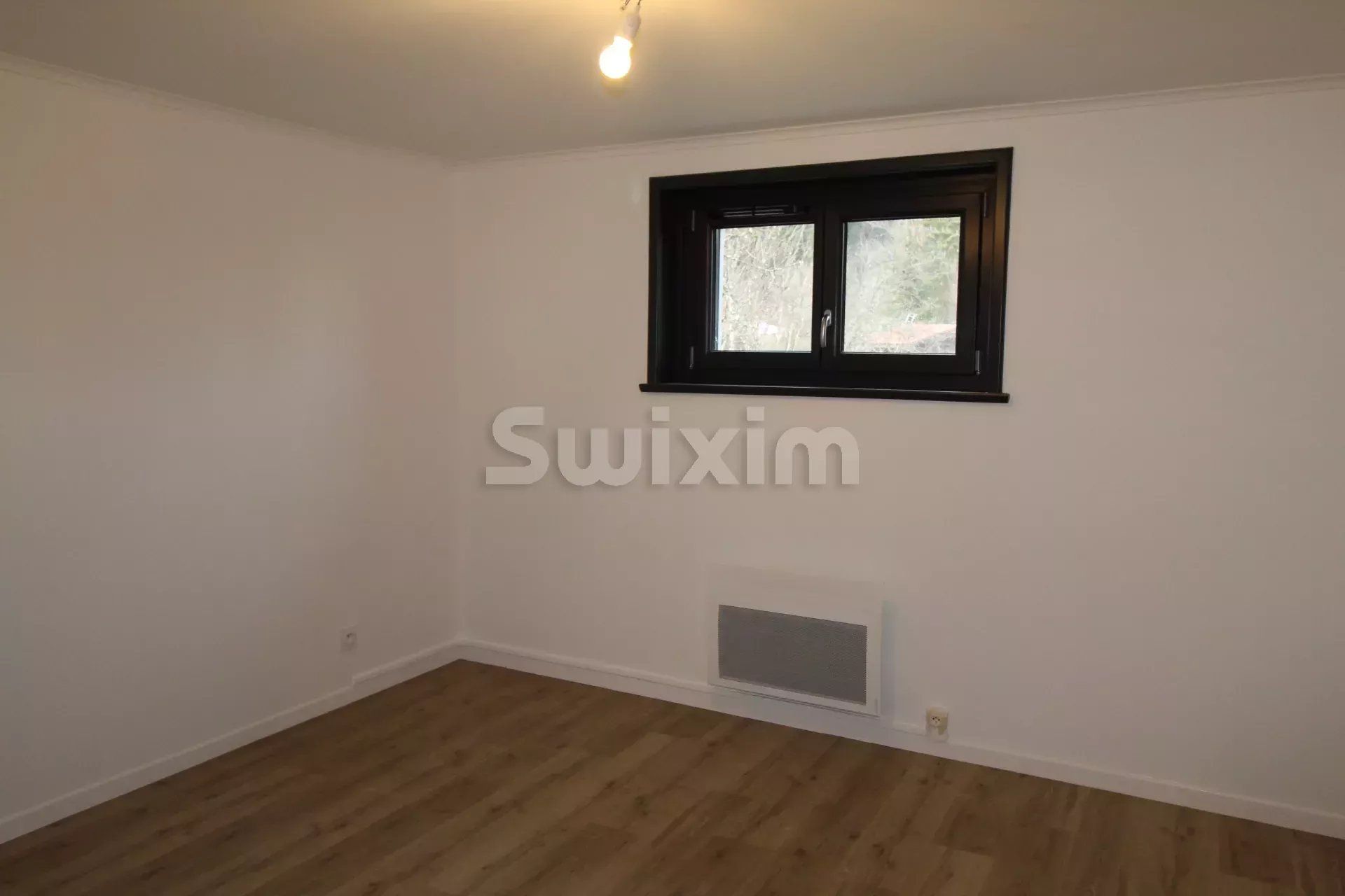 casa 5 Camere in affitto su Saint-Laurent-en-Grandvaux (39150)