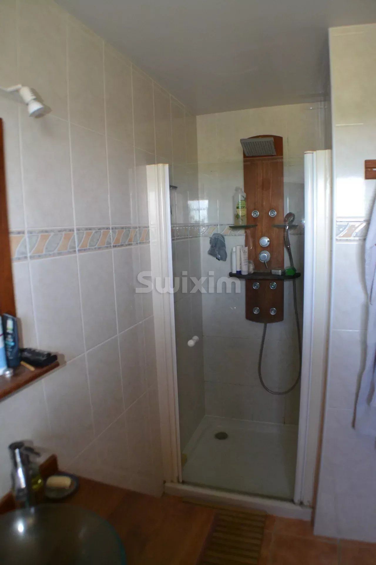 house 10 Rooms for sale on Saint-Laurent-d'Aigouze (30220)