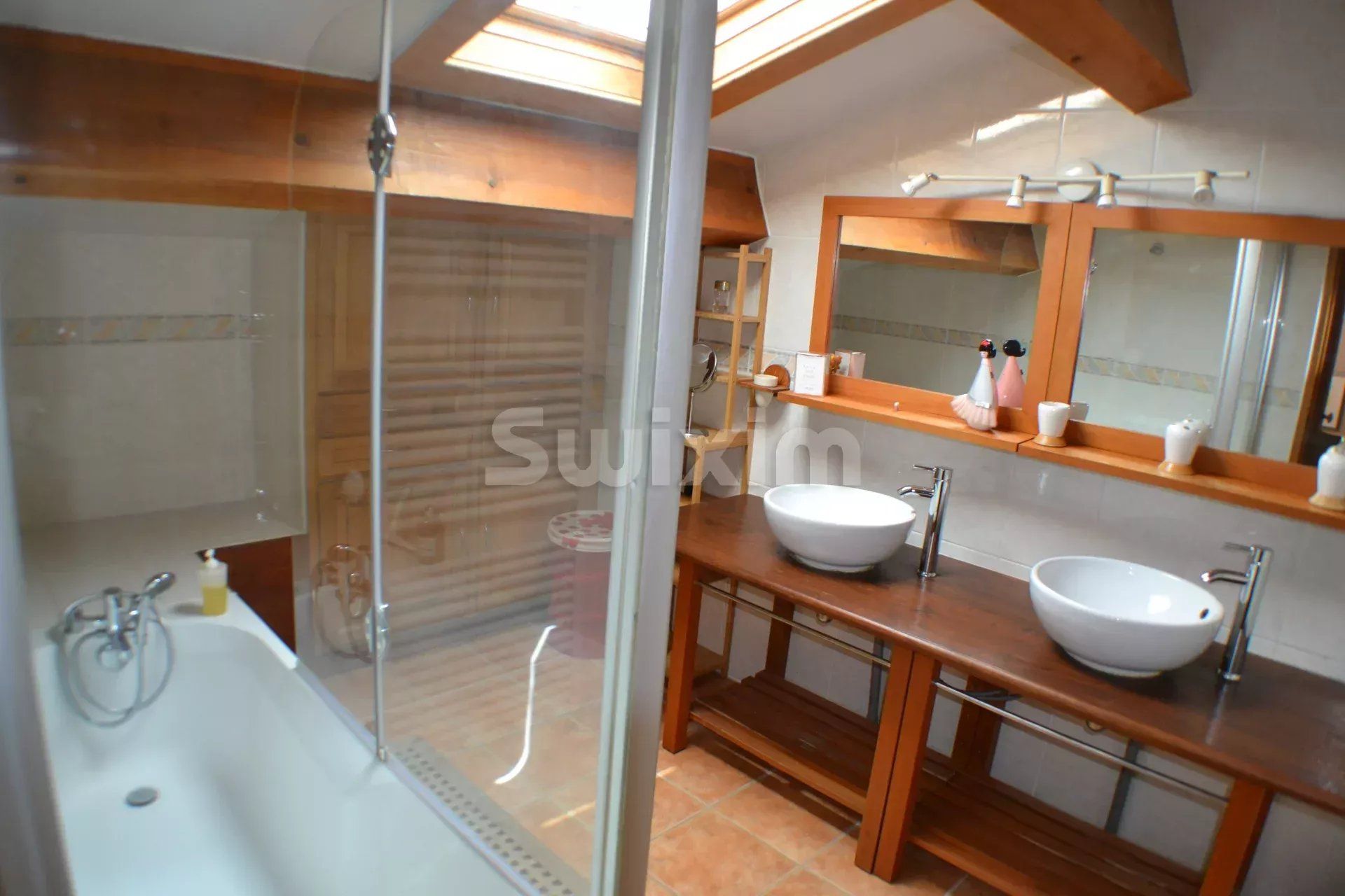 house 10 Rooms for sale on Saint-Laurent-d'Aigouze (30220)