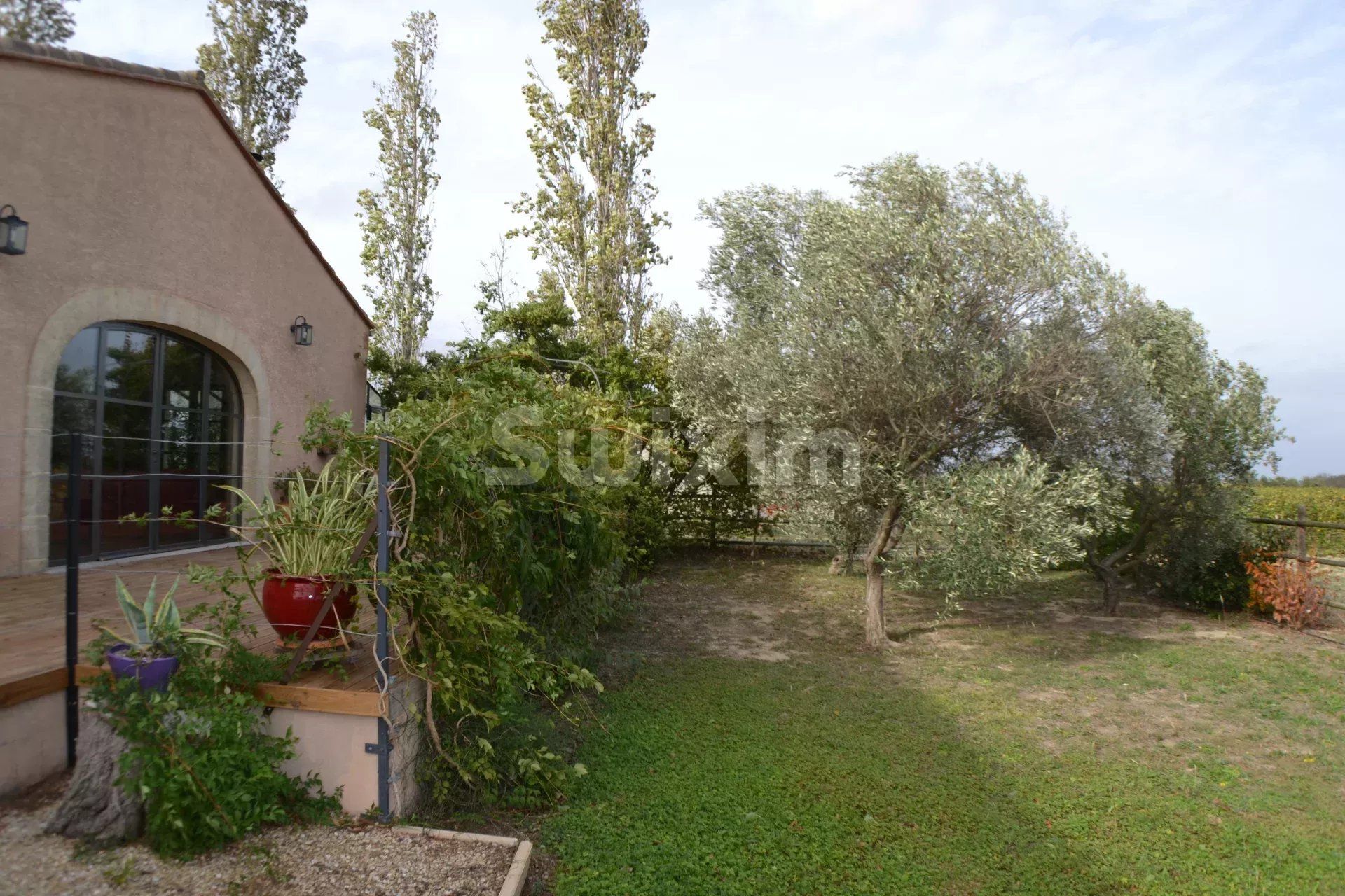 house 10 Rooms for sale on Saint-Laurent-d'Aigouze (30220)