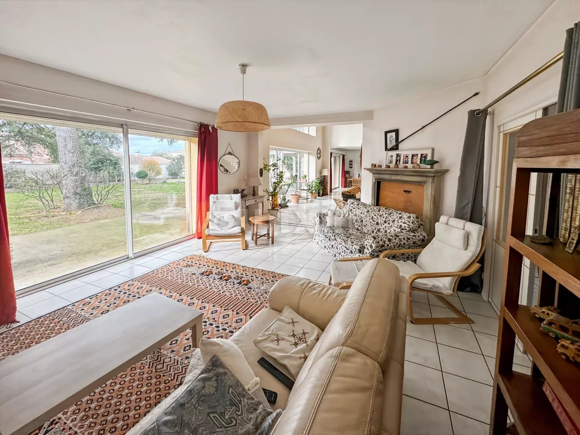 house 8 Rooms for sale on Montélimar (26200)