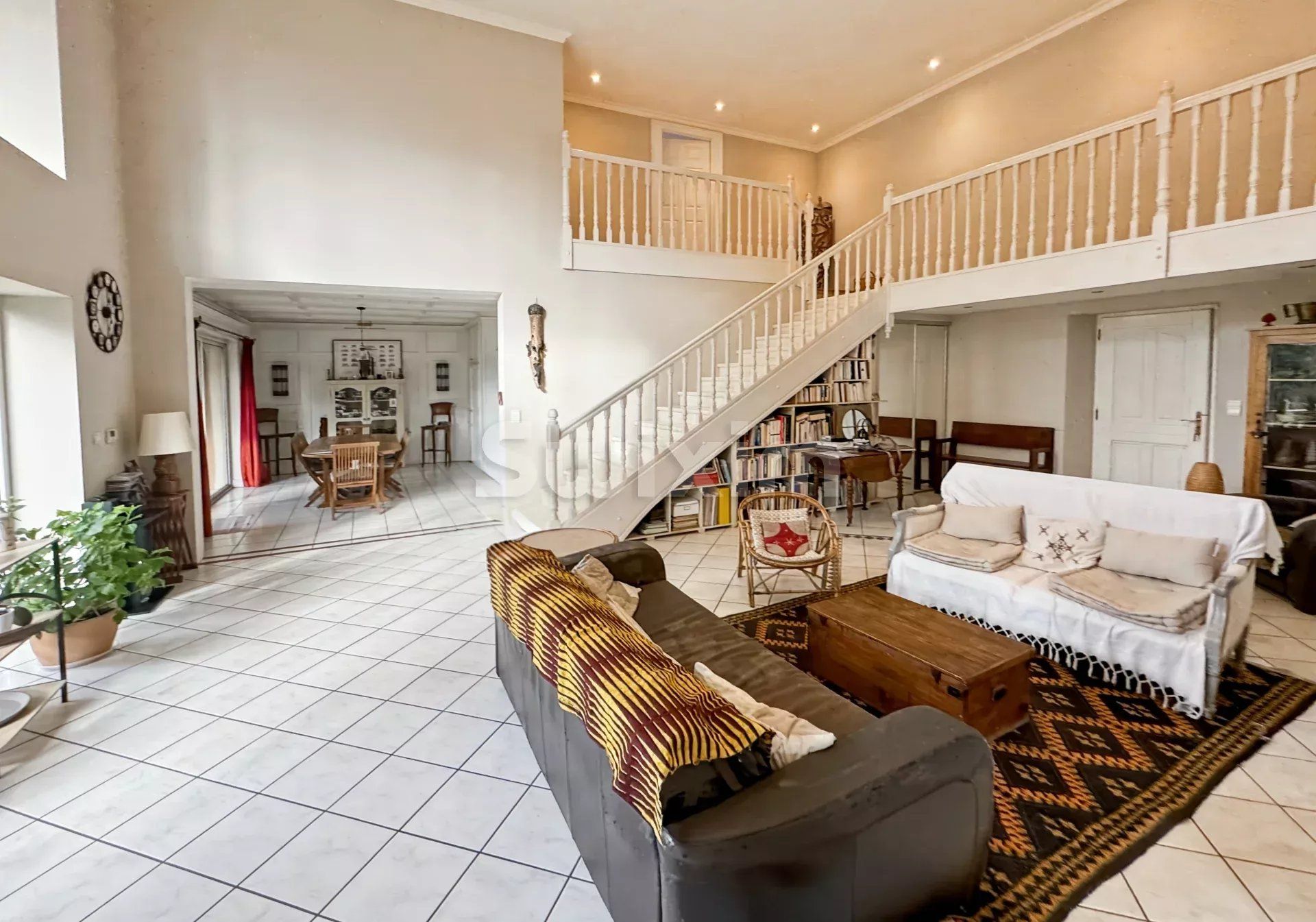 house 8 Rooms for sale on Montélimar (26200)