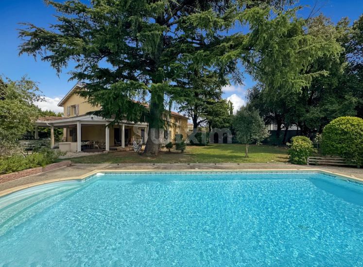 Sale House Montélimar 8 Rooms 243 m²