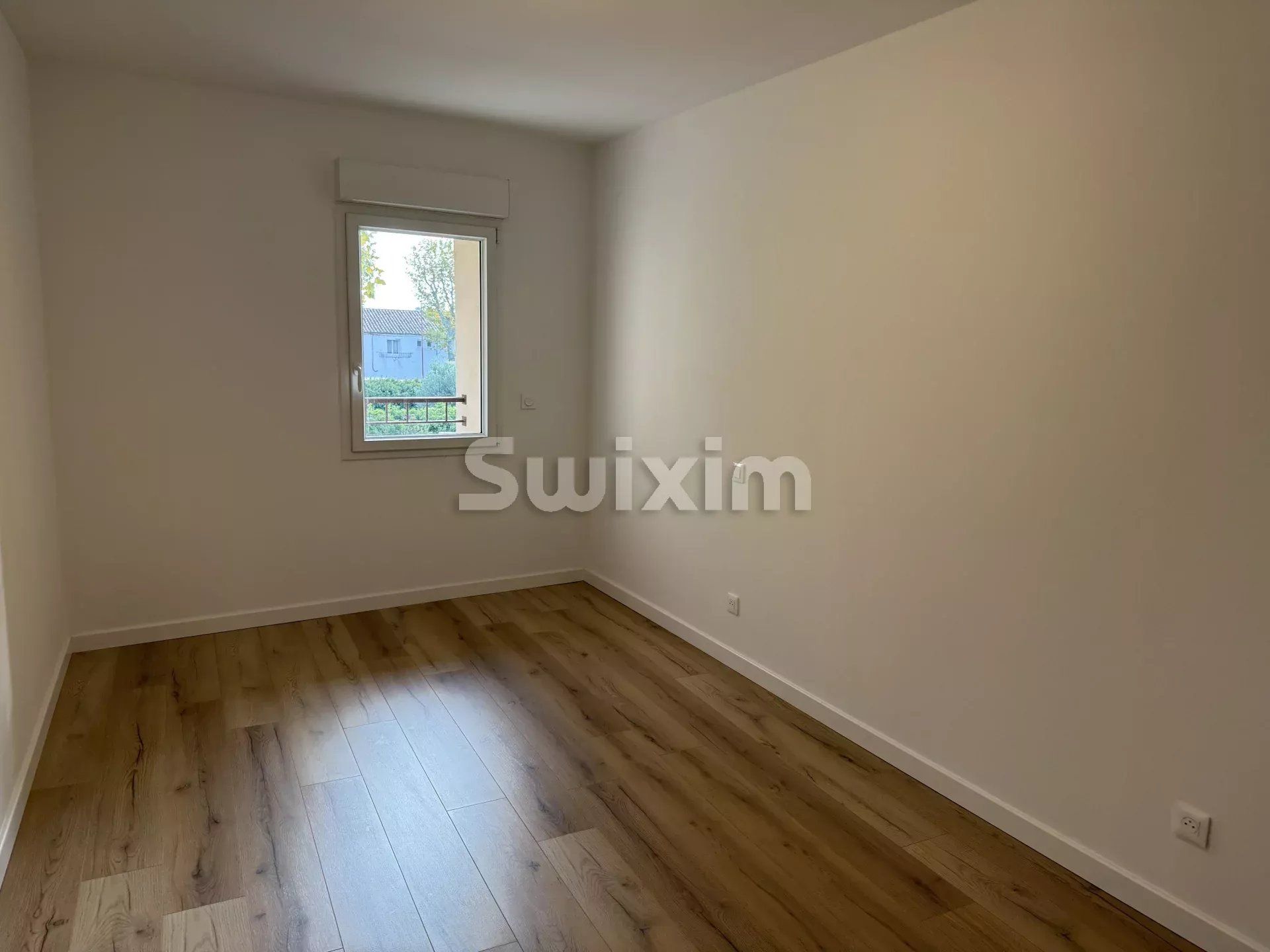 appartamento 4 Camere in affitto su Jonquières (84150)