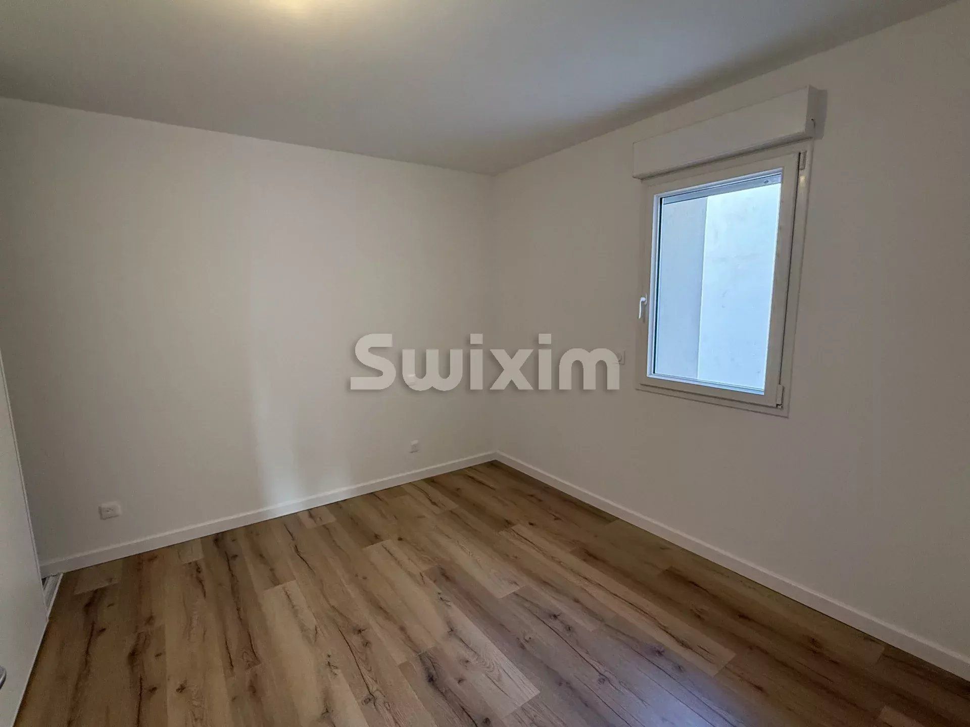 appartamento 4 Camere in affitto su Jonquières (84150)