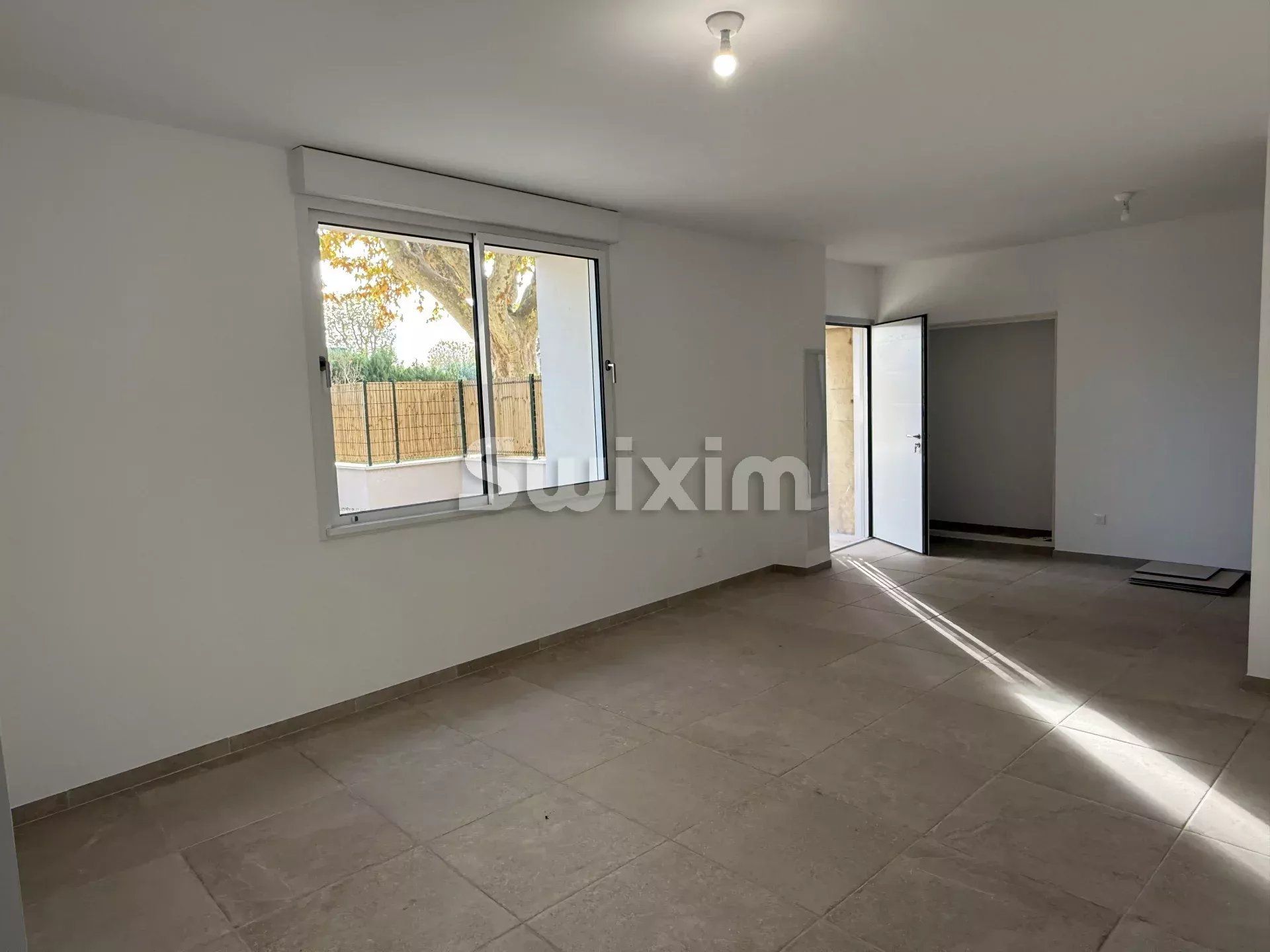 appartamento 4 Camere in affitto su Jonquières (84150)