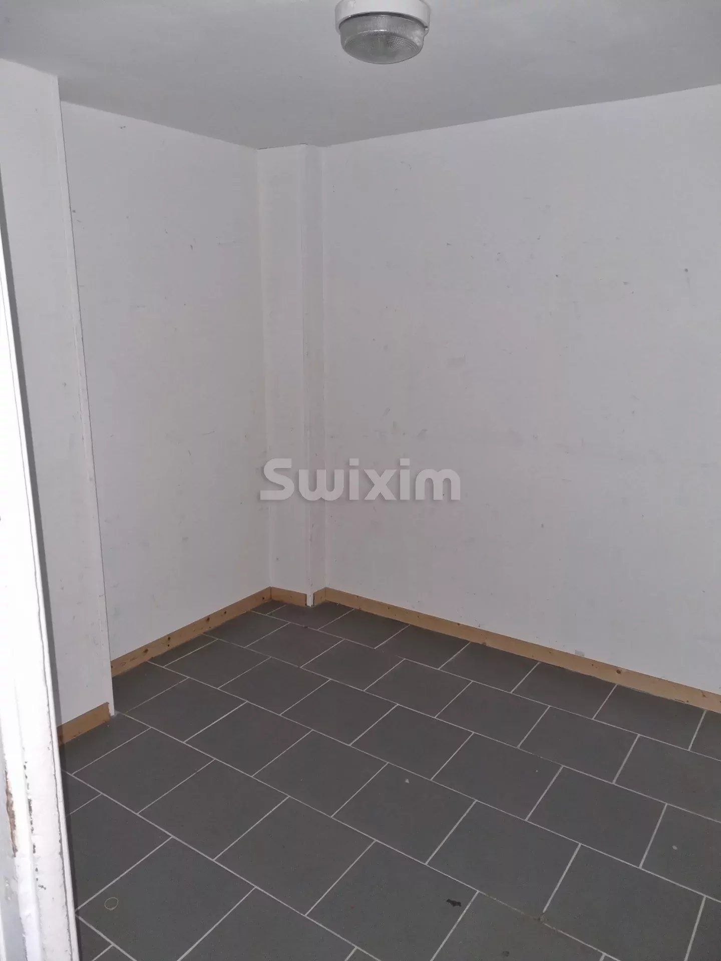 building 10 Rooms for sale on Clamecy (58500)