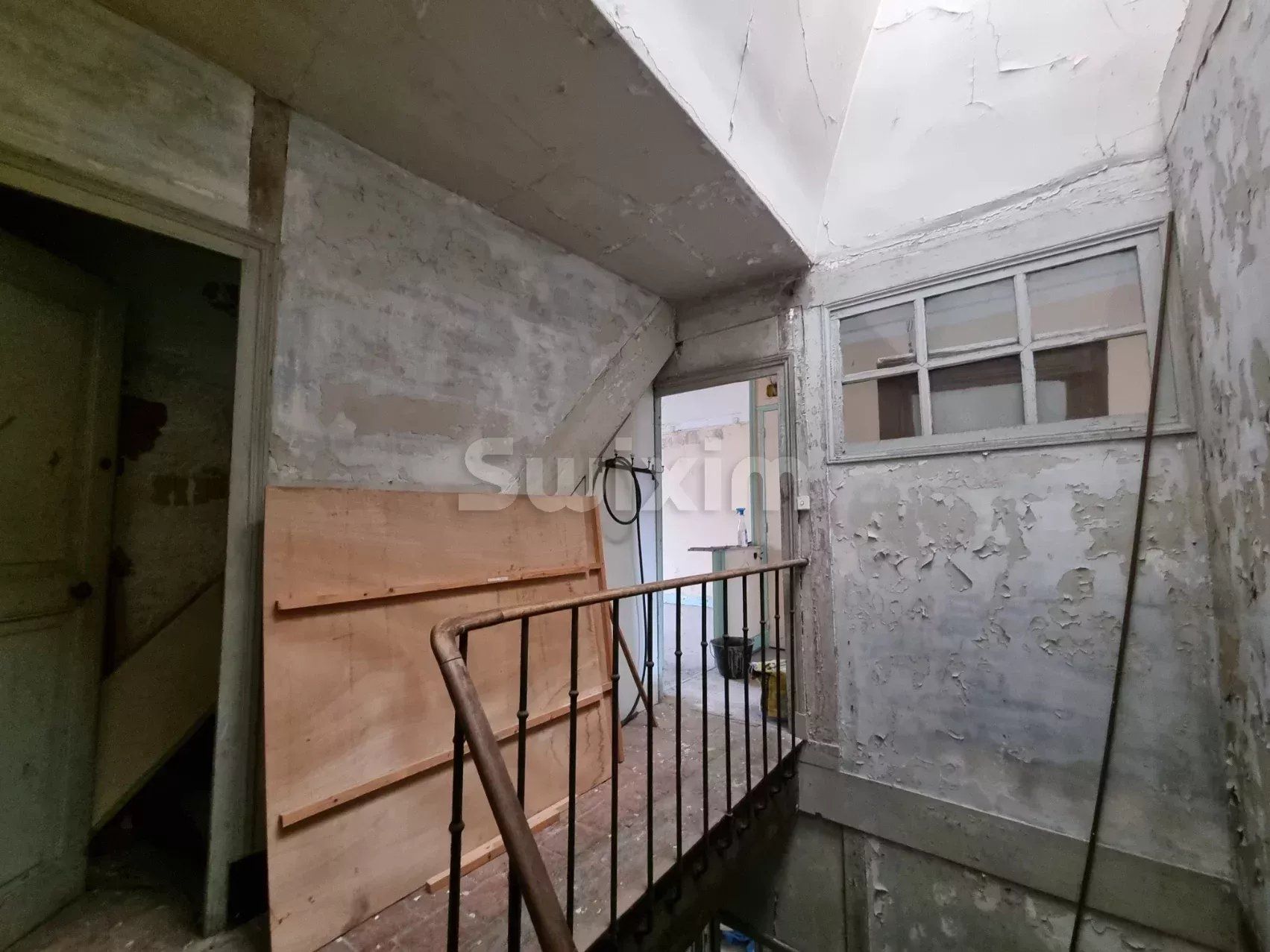 building 10 Rooms for sale on Clamecy (58500)