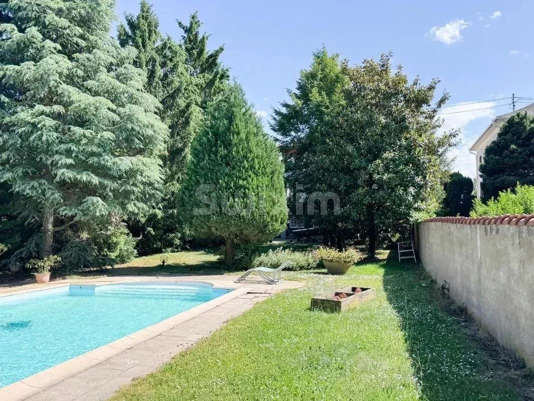 house 6 Rooms for sale on Souffelweyersheim (67460)