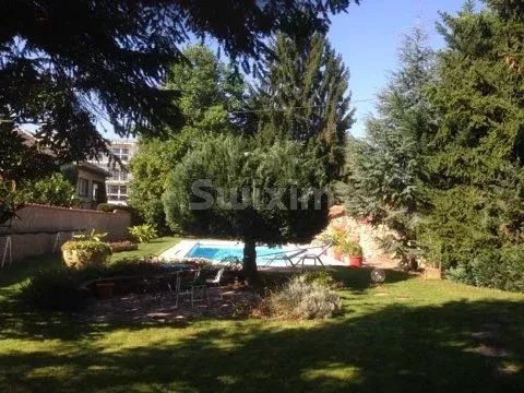 house 6 Rooms for sale on Souffelweyersheim (67460)