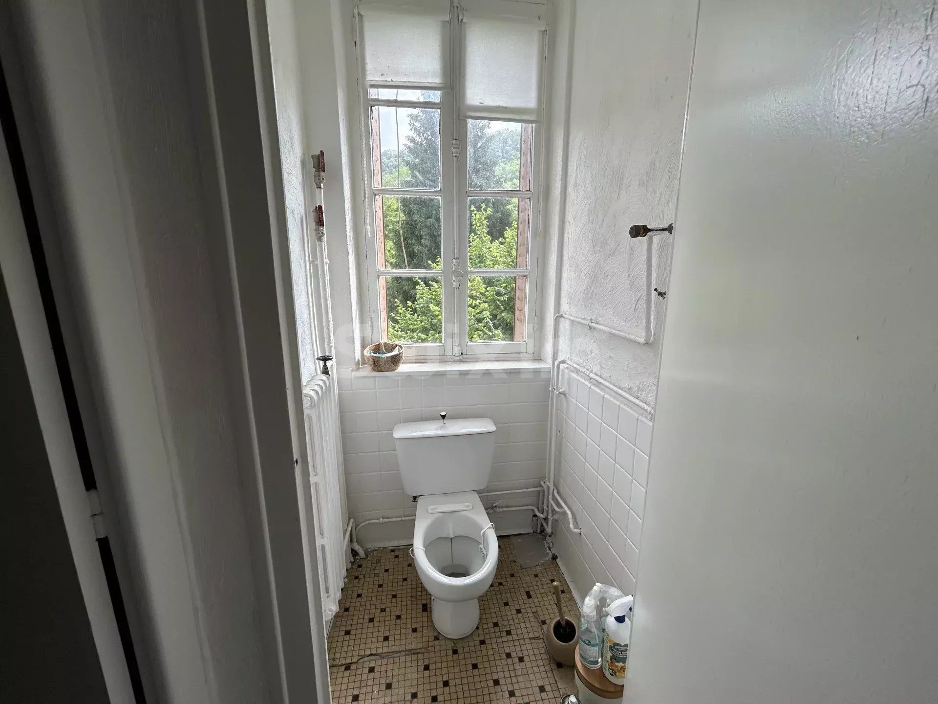 haus 6 Zimmer zum verkauf auf Lons-le-Saunier (39000)