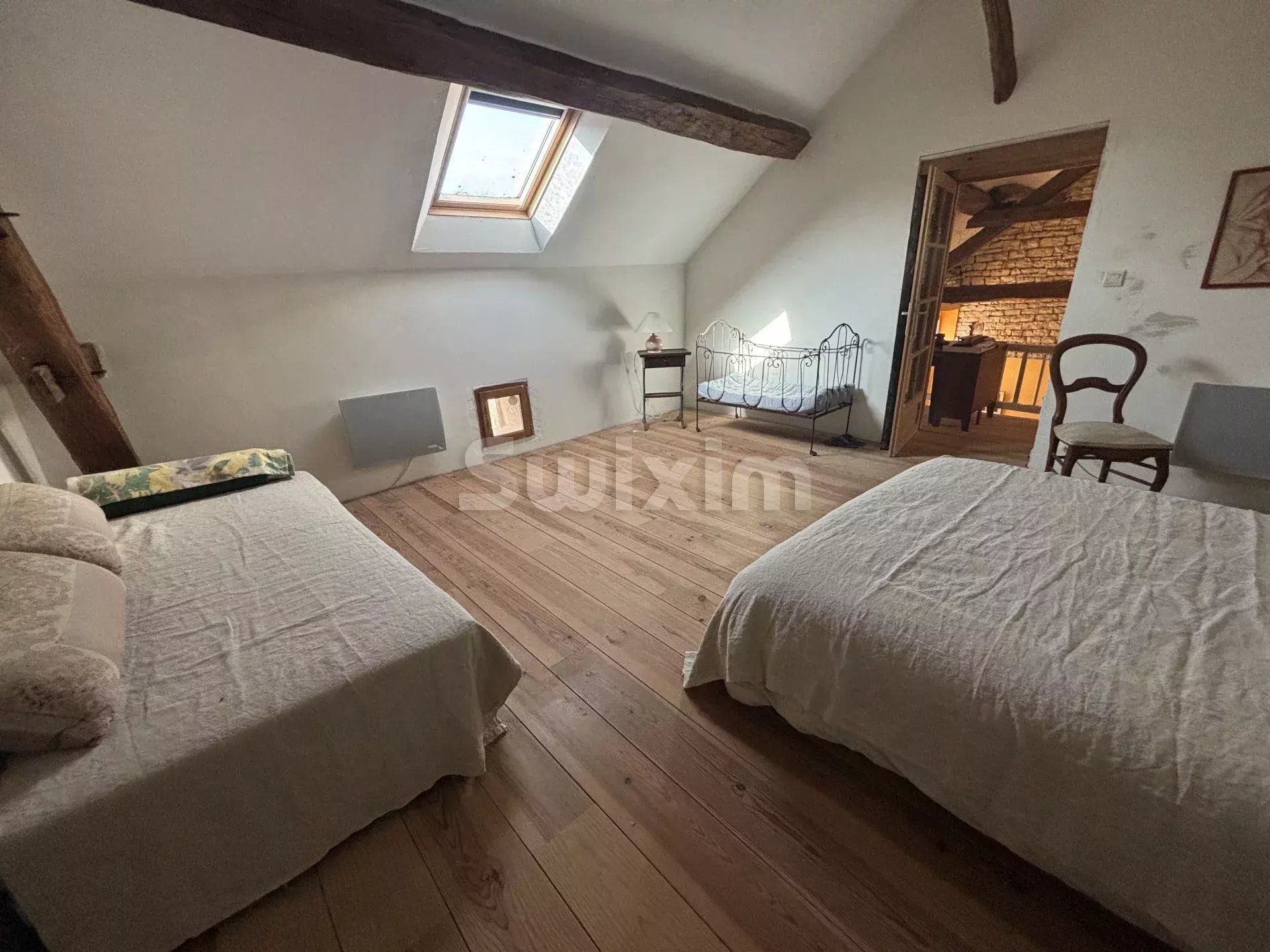 casa 11 Camere in vendita su Sarry (89310)