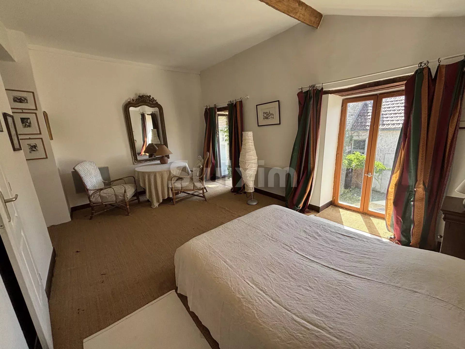 casa 11 Camere in vendita su Sarry (89310)