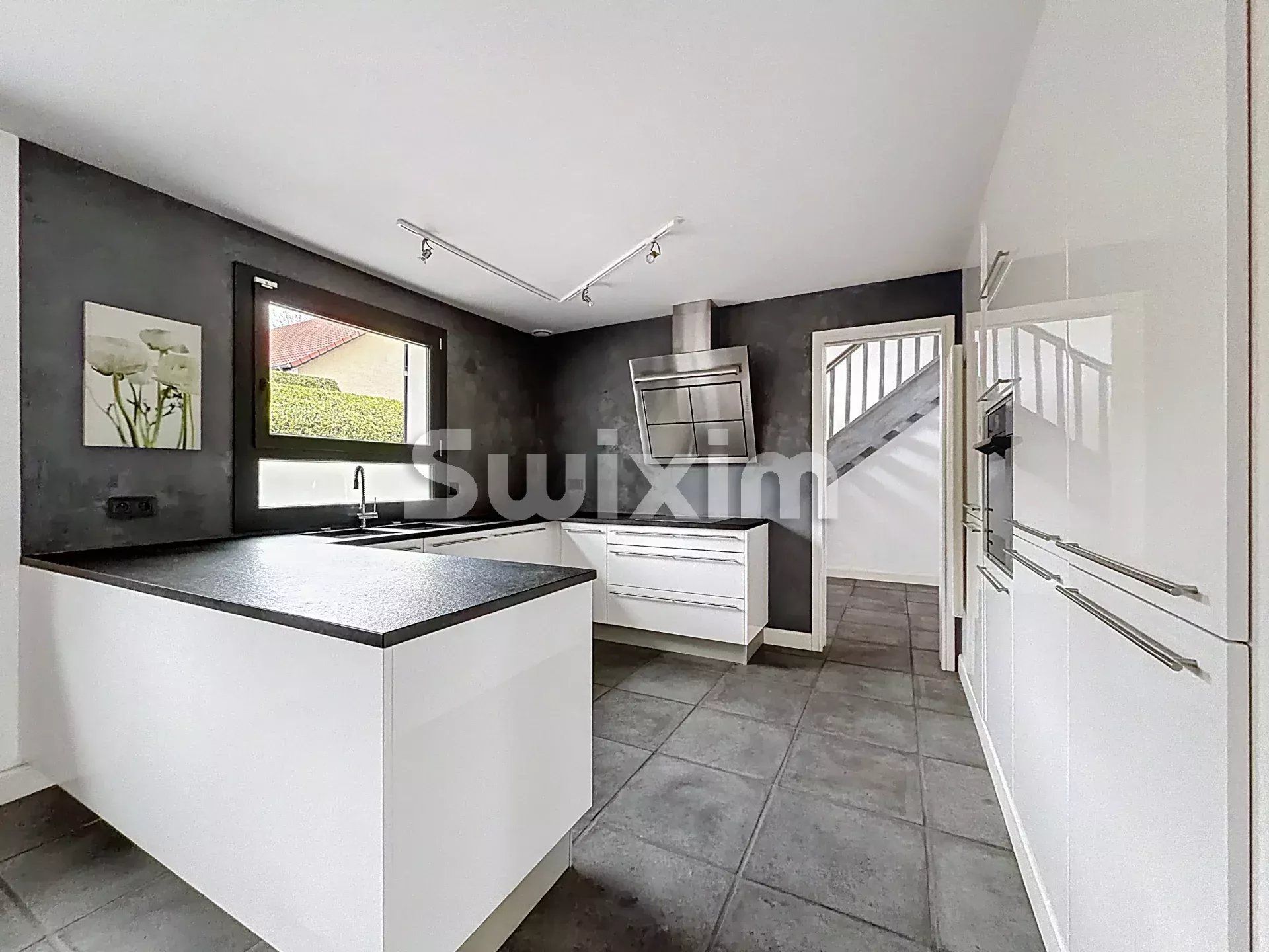 casa 7 Camere in vendita su Sauverny (01220)