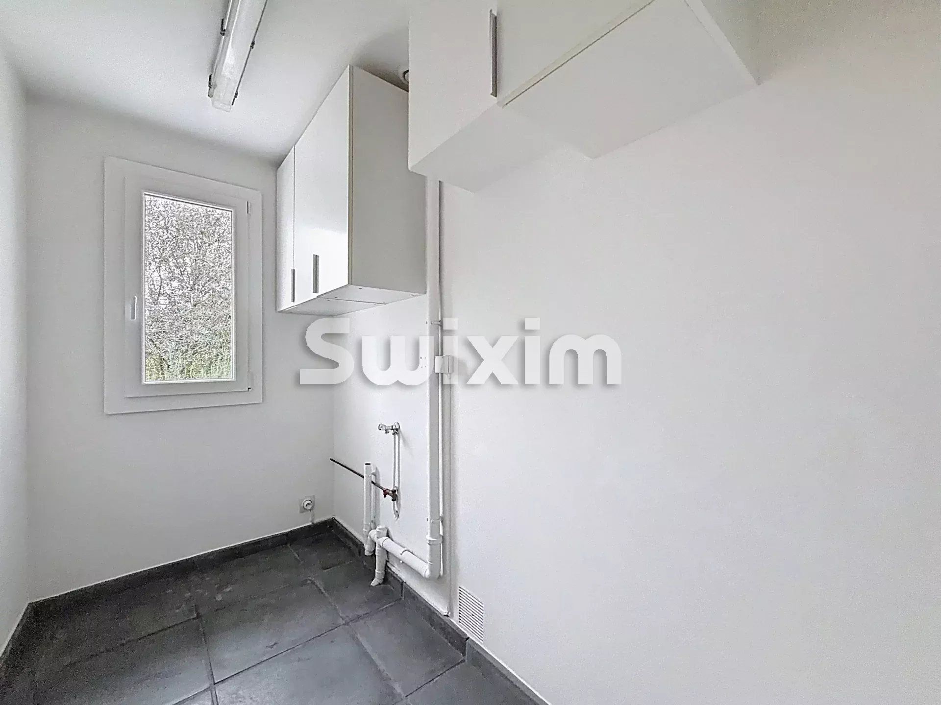 casa 7 Camere in vendita su Sauverny (01220)