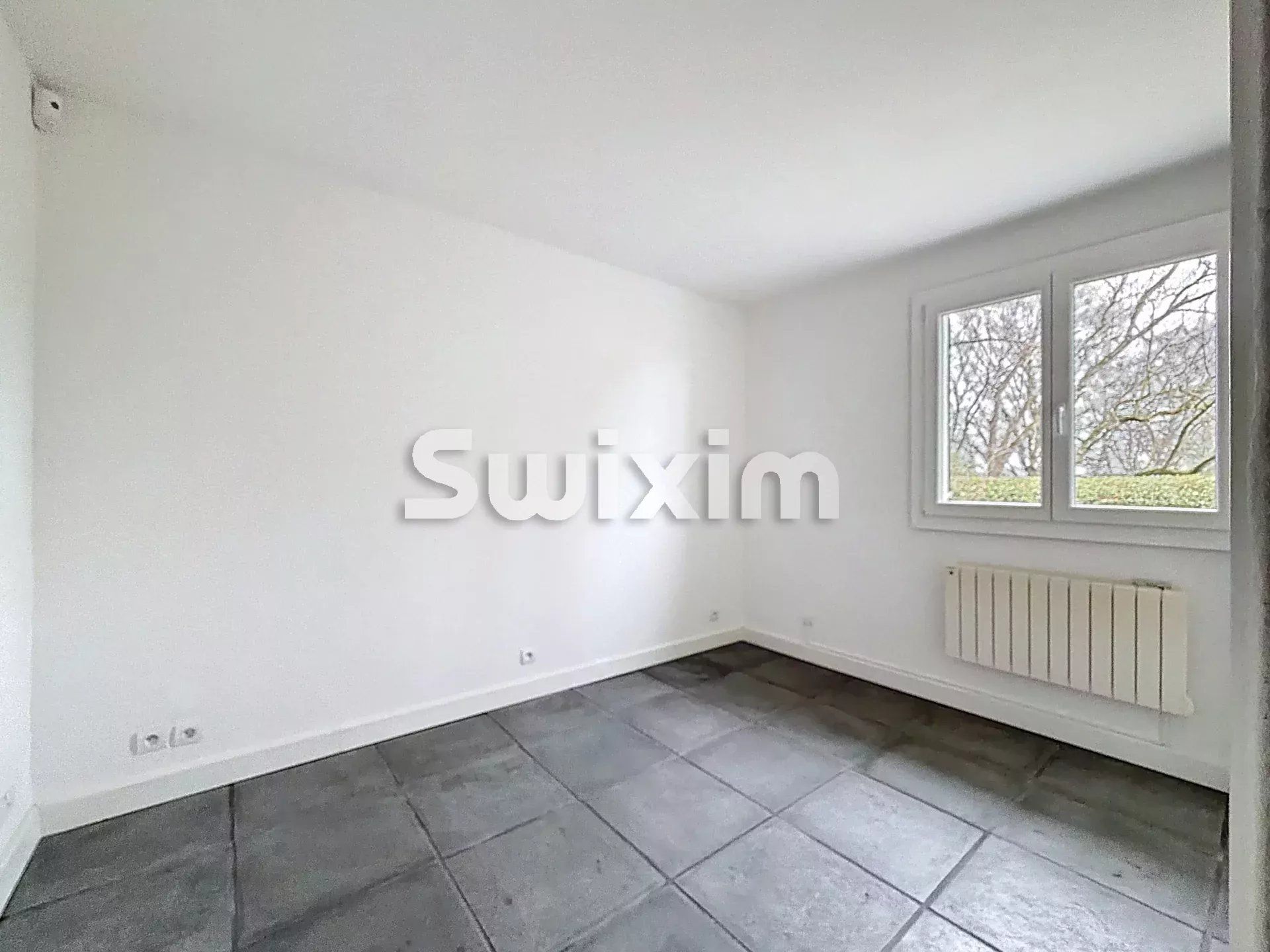 casa 7 Camere in vendita su Sauverny (01220)