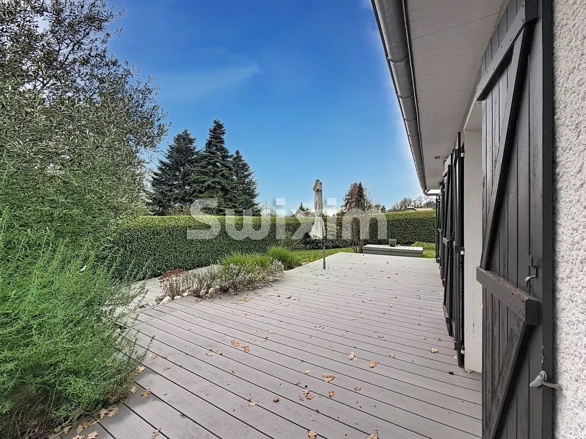 casa 7 Camere in vendita su Sauverny (01220)