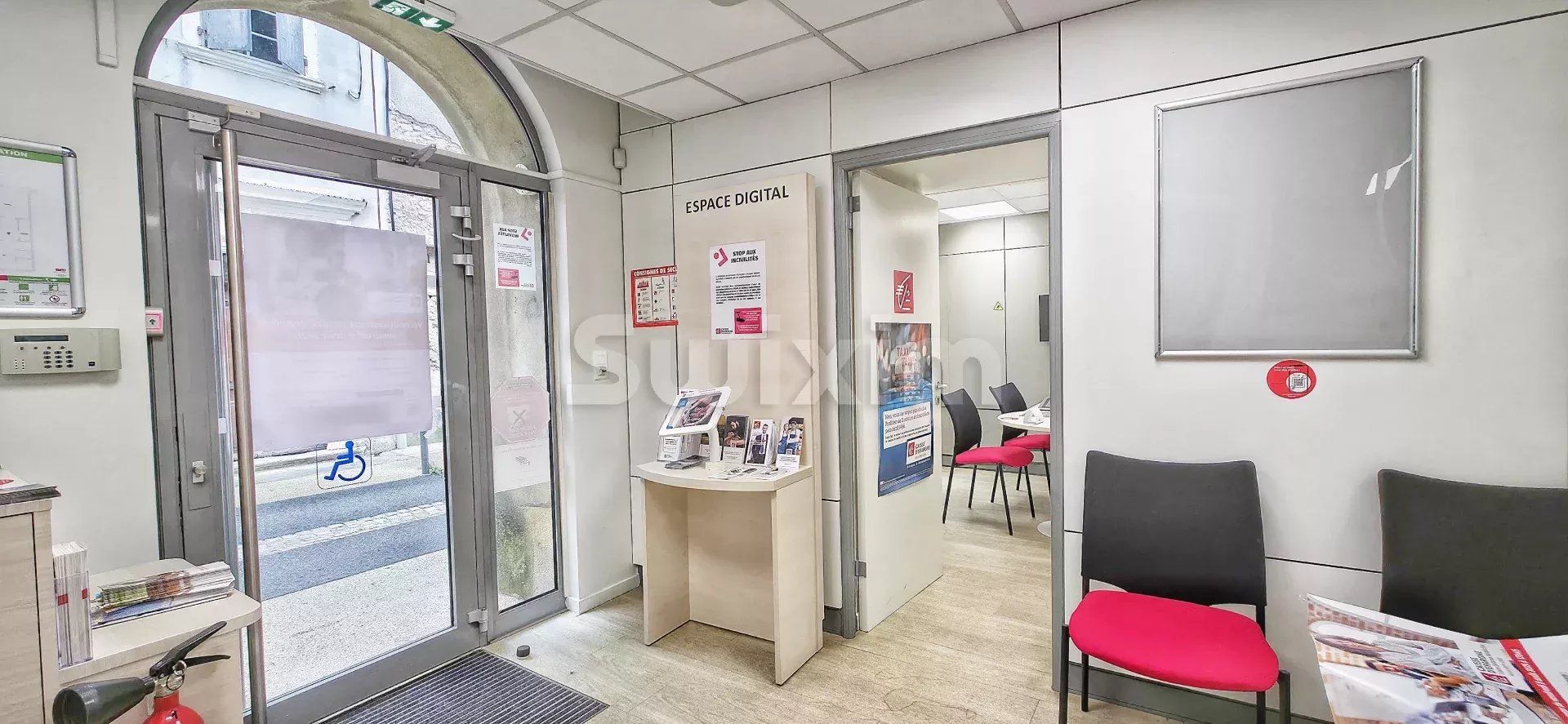 commerce 4 Pièces en vente sur Taulignan (26770)