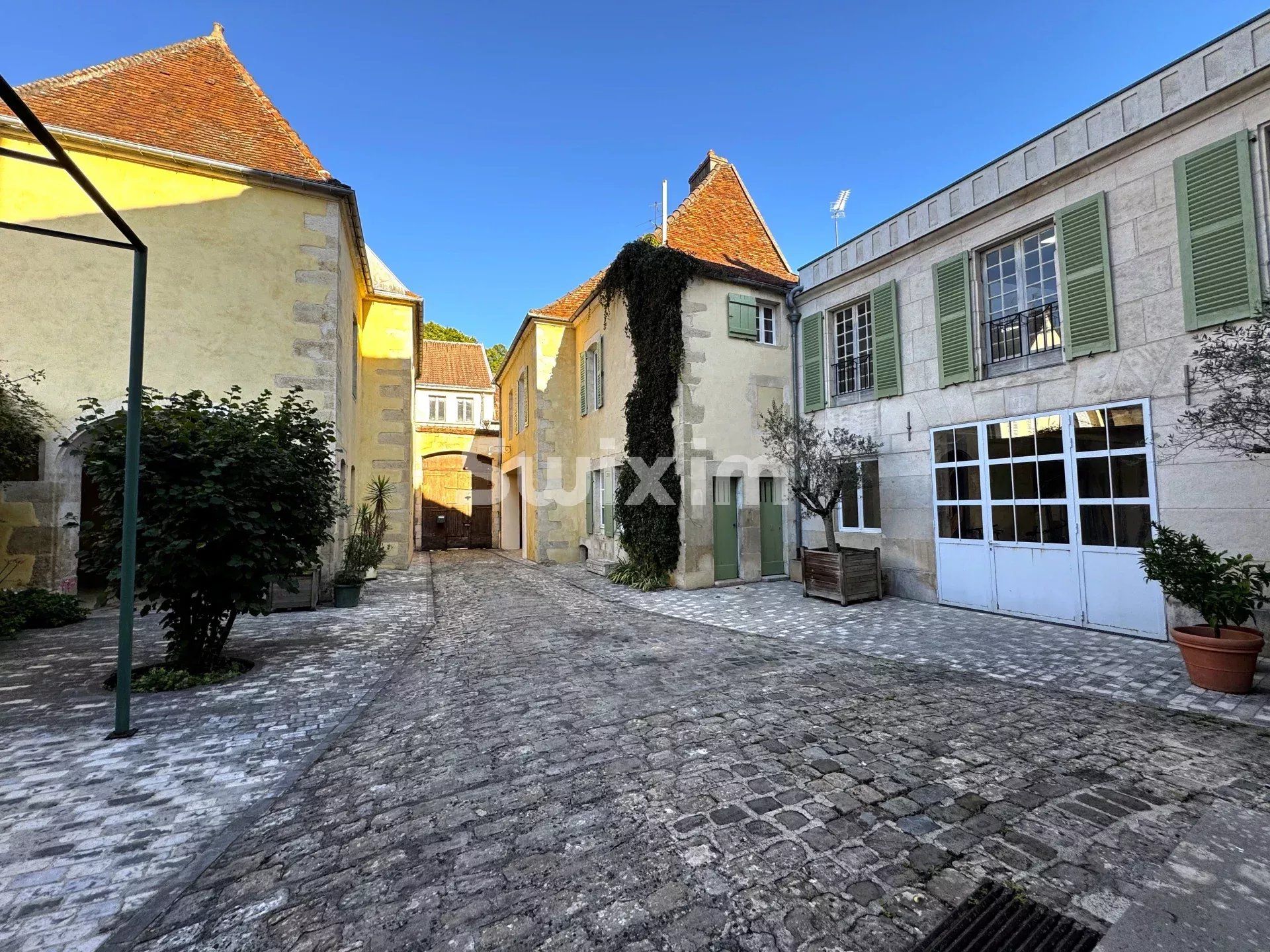 maison 18 Pièces en vente sur Montbard (21500)