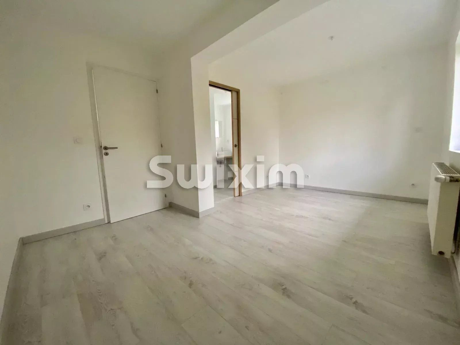 house 4 Rooms for rent on Ornex (01210)