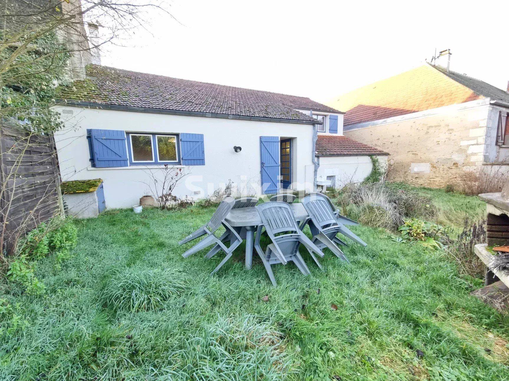 casa 8 Camere in vendita su Perrigny (89000)